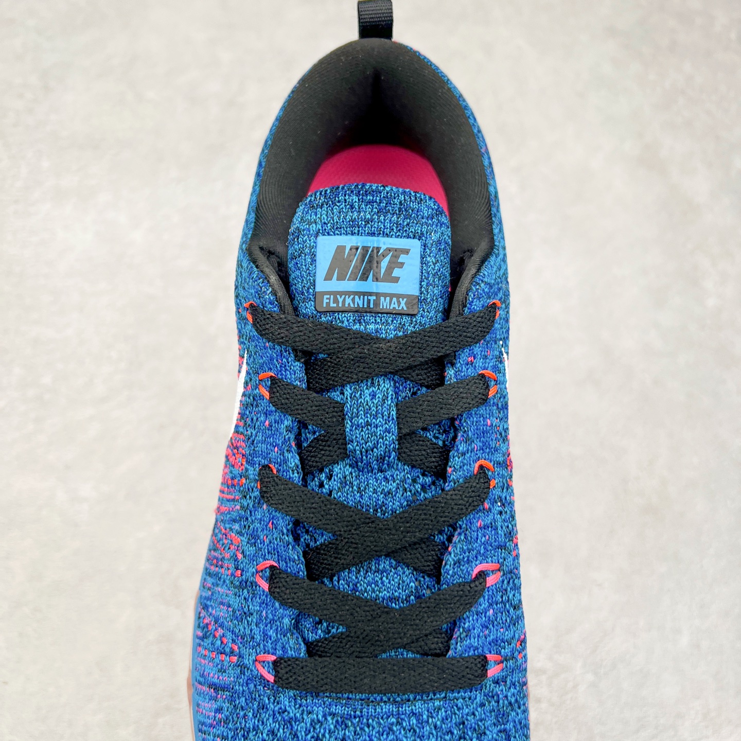 图片[5]-＃纯原 NK Air Max Flyknit 2014 舒适百搭减震耐磨低帮休闲跑步鞋 620469-014 使用备受欢迎的创新FLYKNIT鞋面 一体成形无缝设计将良好的透气性、柔韧性及支撑性完美结合于一身 结合飞线（FLYWIRE）科技 大幅减轻鞋身重量同时 更能根据步态实时调整鞋面的贴合度 如第二层皮肤般轻盈包裹双脚 高性能的缓震性能可将外部冲击力减至最低 让热爱驰骋的你得到可靠的保护 抓地力半透明橡胶外底结合升级版华夫格外底纹路 保证高磨区的耐久性同时更能带给双脚持久稳定的抓地力 无论是路跑或赛道跑 都能为你造就强大功能支持 实拍调校N版已经零色差零失真 百分百还原实物色彩所见即所得 不存在货不对板色差等低级问题 选购参考实物拍摄 不混卖不参货 只用心做好货严格选品 承诺混一赔十 尺码：35.5 36 36.5 37.5 38 38.5 39 40 40.5 41 42 42.5 43 44 44.5 45 46 46.5-选品中心
