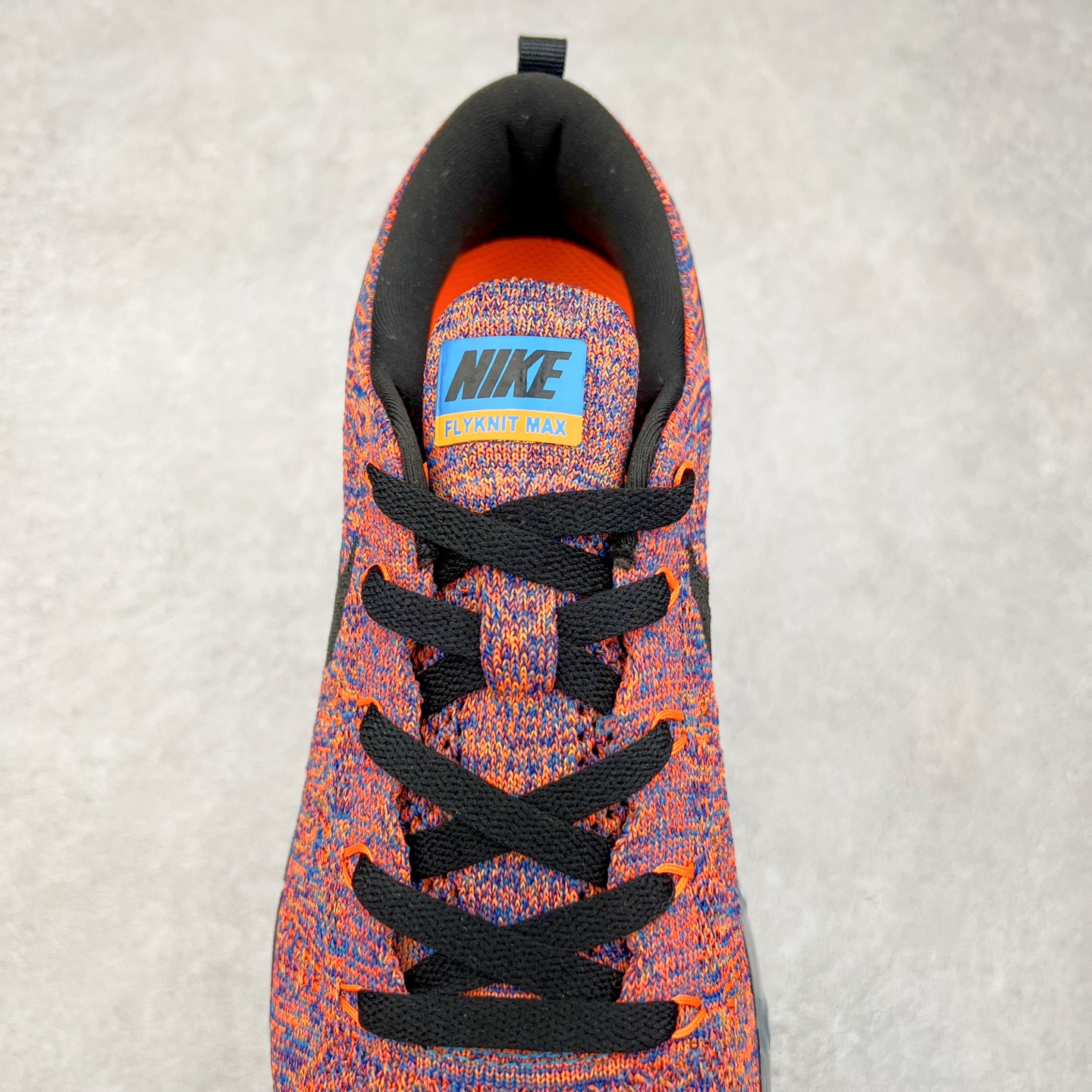 图片[5]-＃纯原 NK Air Max Flyknit 2014 舒适百搭减震耐磨低帮休闲跑步鞋 620469-404 使用备受欢迎的创新FLYKNIT鞋面 一体成形无缝设计将良好的透气性、柔韧性及支撑性完美结合于一身 结合飞线（FLYWIRE）科技 大幅减轻鞋身重量同时 更能根据步态实时调整鞋面的贴合度 如第二层皮肤般轻盈包裹双脚 高性能的缓震性能可将外部冲击力减至最低 让热爱驰骋的你得到可靠的保护 抓地力半透明橡胶外底结合升级版华夫格外底纹路 保证高磨区的耐久性同时更能带给双脚持久稳定的抓地力 无论是路跑或赛道跑 都能为你造就强大功能支持 实拍调校N版已经零色差零失真 百分百还原实物色彩所见即所得 不存在货不对板色差等低级问题 选购参考实物拍摄 不混卖不参货 只用心做好货严格选品 承诺混一赔十 尺码：35.5 36 36.5 37.5 38 38.5 39 40 40.5 41 42 42.5 43 44 44.5 45 46 46.5-选品中心