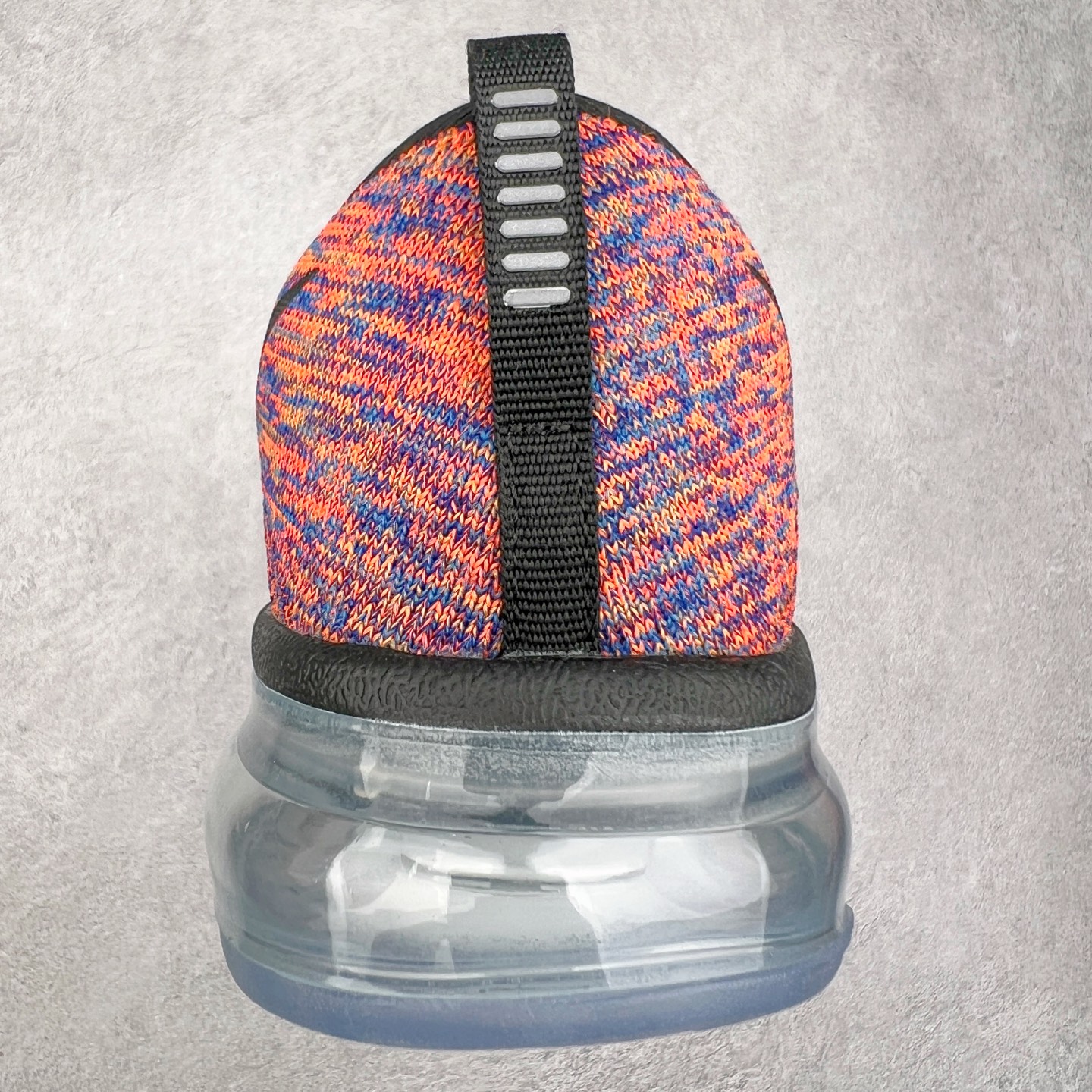 图片[8]-＃纯原 NK Air Max Flyknit 2014 舒适百搭减震耐磨低帮休闲跑步鞋 620469-404 使用备受欢迎的创新FLYKNIT鞋面 一体成形无缝设计将良好的透气性、柔韧性及支撑性完美结合于一身 结合飞线（FLYWIRE）科技 大幅减轻鞋身重量同时 更能根据步态实时调整鞋面的贴合度 如第二层皮肤般轻盈包裹双脚 高性能的缓震性能可将外部冲击力减至最低 让热爱驰骋的你得到可靠的保护 抓地力半透明橡胶外底结合升级版华夫格外底纹路 保证高磨区的耐久性同时更能带给双脚持久稳定的抓地力 无论是路跑或赛道跑 都能为你造就强大功能支持 实拍调校N版已经零色差零失真 百分百还原实物色彩所见即所得 不存在货不对板色差等低级问题 选购参考实物拍摄 不混卖不参货 只用心做好货严格选品 承诺混一赔十 尺码：35.5 36 36.5 37.5 38 38.5 39 40 40.5 41 42 42.5 43 44 44.5 45 46 46.5-选品中心