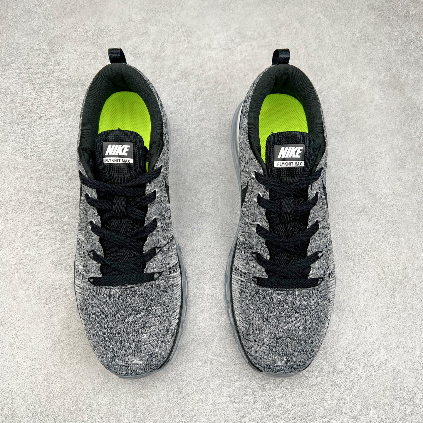 图片[2]-＃纯原 NK Air Max Flyknit 2014 舒适百搭减震耐磨低帮休闲跑步鞋 620469-102 使用备受欢迎的创新FLYKNIT鞋面 一体成形无缝设计将良好的透气性、柔韧性及支撑性完美结合于一身 结合飞线（FLYWIRE）科技 大幅减轻鞋身重量同时 更能根据步态实时调整鞋面的贴合度 如第二层皮肤般轻盈包裹双脚 高性能的缓震性能可将外部冲击力减至最低 让热爱驰骋的你得到可靠的保护 抓地力半透明橡胶外底结合升级版华夫格外底纹路 保证高磨区的耐久性同时更能带给双脚持久稳定的抓地力 无论是路跑或赛道跑 都能为你造就强大功能支持 实拍调校N版已经零色差零失真 百分百还原实物色彩所见即所得 不存在货不对板色差等低级问题 选购参考实物拍摄 不混卖不参货 只用心做好货严格选品 承诺混一赔十 尺码：35.5 36 36.5 37.5 38 38.5 39 40 40.5 41 42 42.5 43 44 44.5 45 46 46.5-选品中心