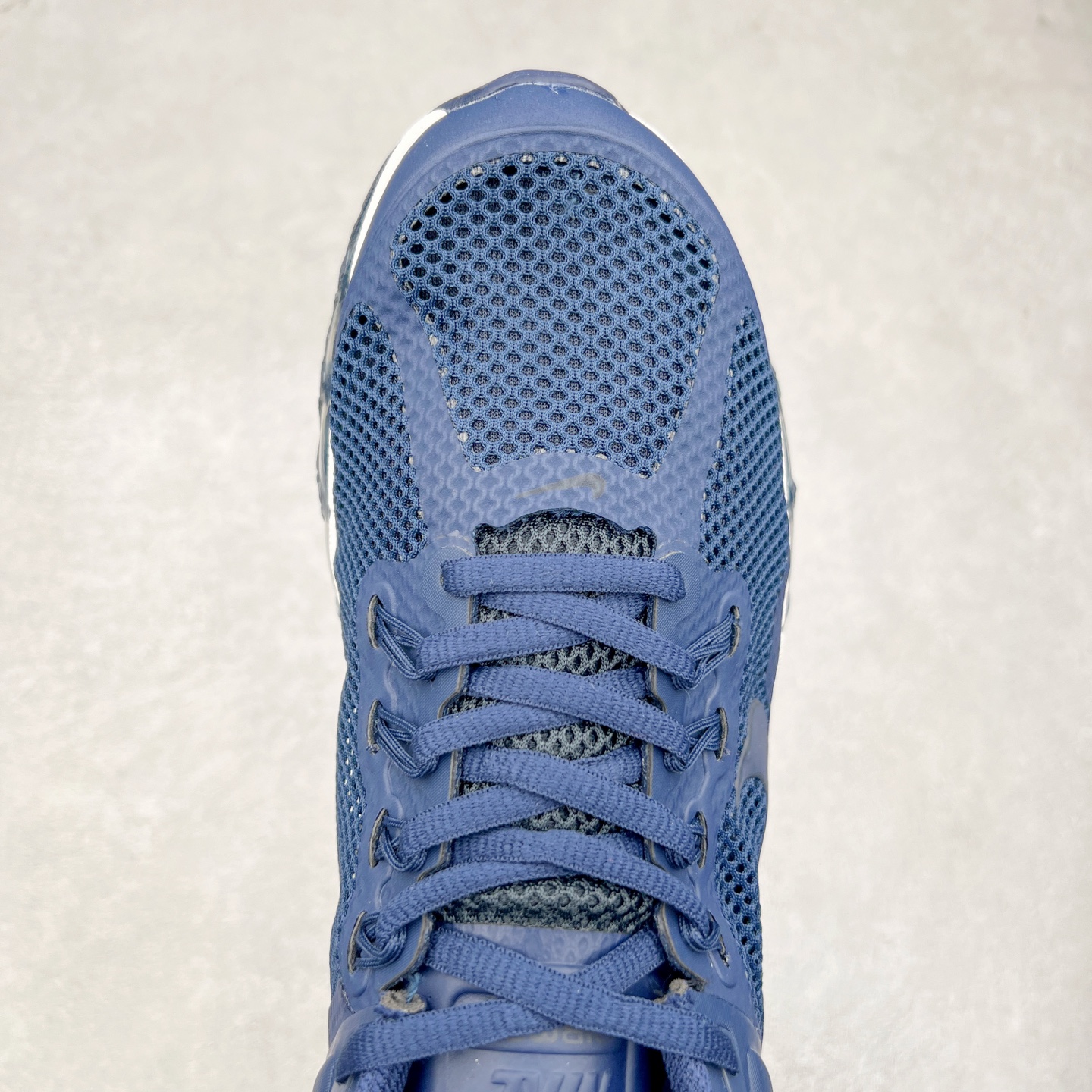 图片[4]-＃纯原 NK Air Max 2013 经典舒适时尚耐磨透气低帮气垫跑步鞋 FZ4140-419 携时尚设计闪亮回归 出众有型 采用网眼布细节和运动风无缝覆面 助你保持清爽感受 塑就焕新造型 经典 Flywire 设计搭配经典全掌型 Max Air 缓震配置 缔造出众舒适感和支撑效果实拍调校N版已经零色差零失真 百分百还原实物色彩所见即所得 不存在货不对板色差等低级问题 选购参考实物拍摄 不混卖不参货 只用心做好货严格选品 承诺混一赔十 尺码：35.5 36 36.5 37.5 38 38.5 39 40 40.5 41 42 42.5 43 44 44.5 45 46 46.5-选品中心