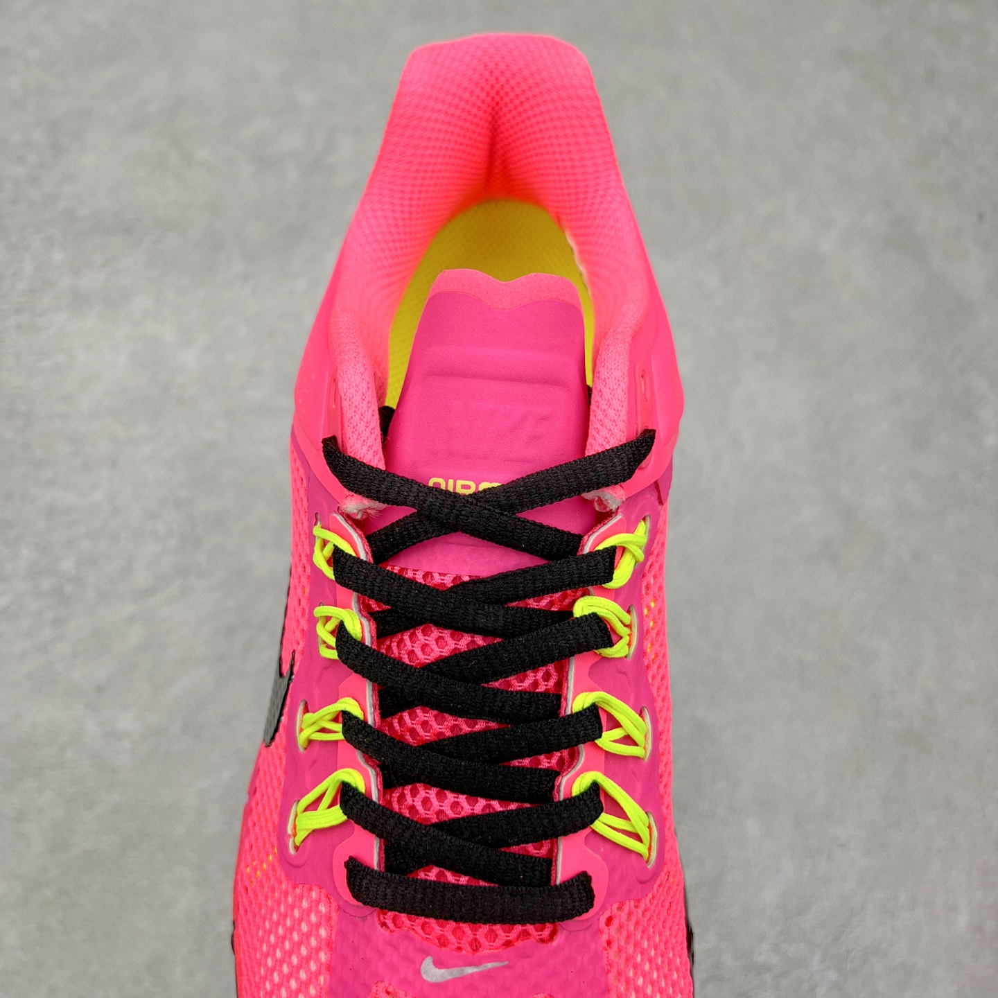 图片[5]-＃纯原 NK Air Max 2013 经典舒适时尚耐磨透气低帮气垫跑步鞋 555753-600 携时尚设计闪亮回归 出众有型 采用网眼布细节和运动风无缝覆面 助你保持清爽感受 塑就焕新造型 经典 Flywire 设计搭配经典全掌型 Max Air 缓震配置 缔造出众舒适感和支撑效果实拍调校N版已经零色差零失真 百分百还原实物色彩所见即所得 不存在货不对板色差等低级问题 选购参考实物拍摄 不混卖不参货 只用心做好货严格选品 承诺混一赔十 尺码：35.5 36 36.5 37.5 38 38.5 39 40 40.5 41 42 42.5 43 44 44.5 45 46 46.5-选品中心