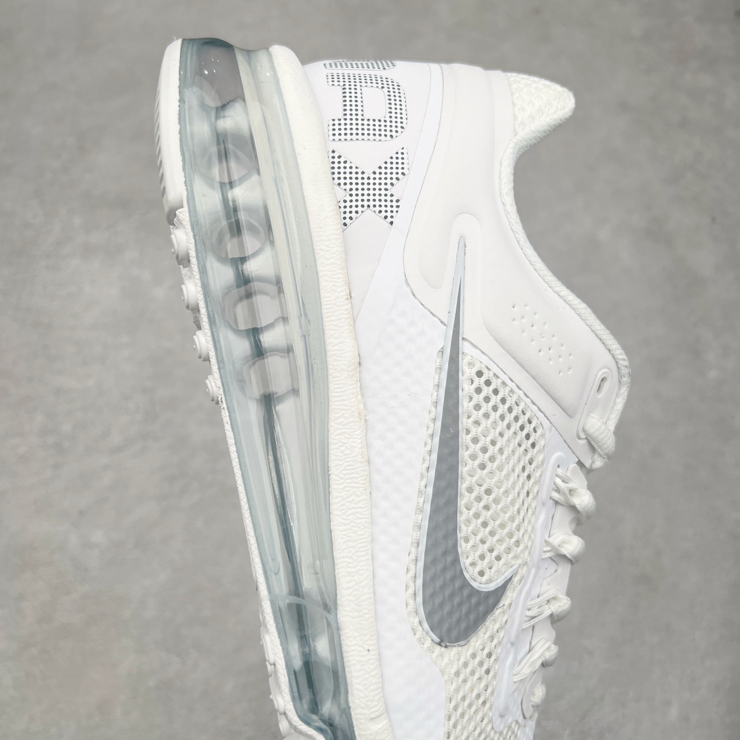 图片[6]-＃纯原 NK Air Max 2013 经典舒适时尚耐磨透气低帮气垫跑步鞋 HJ4884-100 携时尚设计闪亮回归 出众有型 采用网眼布细节和运动风无缝覆面 助你保持清爽感受 塑就焕新造型 经典 Flywire 设计搭配经典全掌型 Max Air 缓震配置 缔造出众舒适感和支撑效果实拍调校N版已经零色差零失真 百分百还原实物色彩所见即所得 不存在货不对板色差等低级问题 选购参考实物拍摄 不混卖不参货 只用心做好货严格选品 承诺混一赔十 尺码：35.5 36 36.5 37.5 38 38.5 39 40 40.5 41 42 42.5 43 44 44.5 45 46 46.5-选品中心