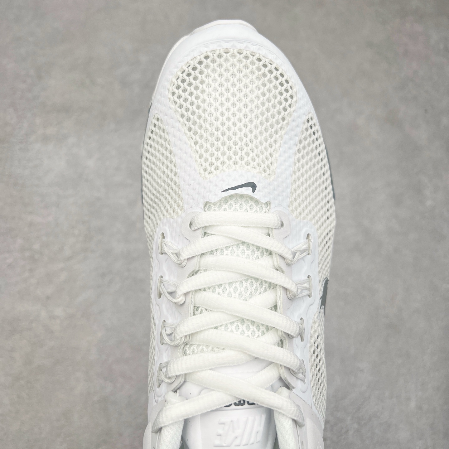 图片[4]-＃纯原 NK Air Max 2013 经典舒适时尚耐磨透气低帮气垫跑步鞋 HJ4884-100 携时尚设计闪亮回归 出众有型 采用网眼布细节和运动风无缝覆面 助你保持清爽感受 塑就焕新造型 经典 Flywire 设计搭配经典全掌型 Max Air 缓震配置 缔造出众舒适感和支撑效果实拍调校N版已经零色差零失真 百分百还原实物色彩所见即所得 不存在货不对板色差等低级问题 选购参考实物拍摄 不混卖不参货 只用心做好货严格选品 承诺混一赔十 尺码：35.5 36 36.5 37.5 38 38.5 39 40 40.5 41 42 42.5 43 44 44.5 45 46 46.5-选品中心