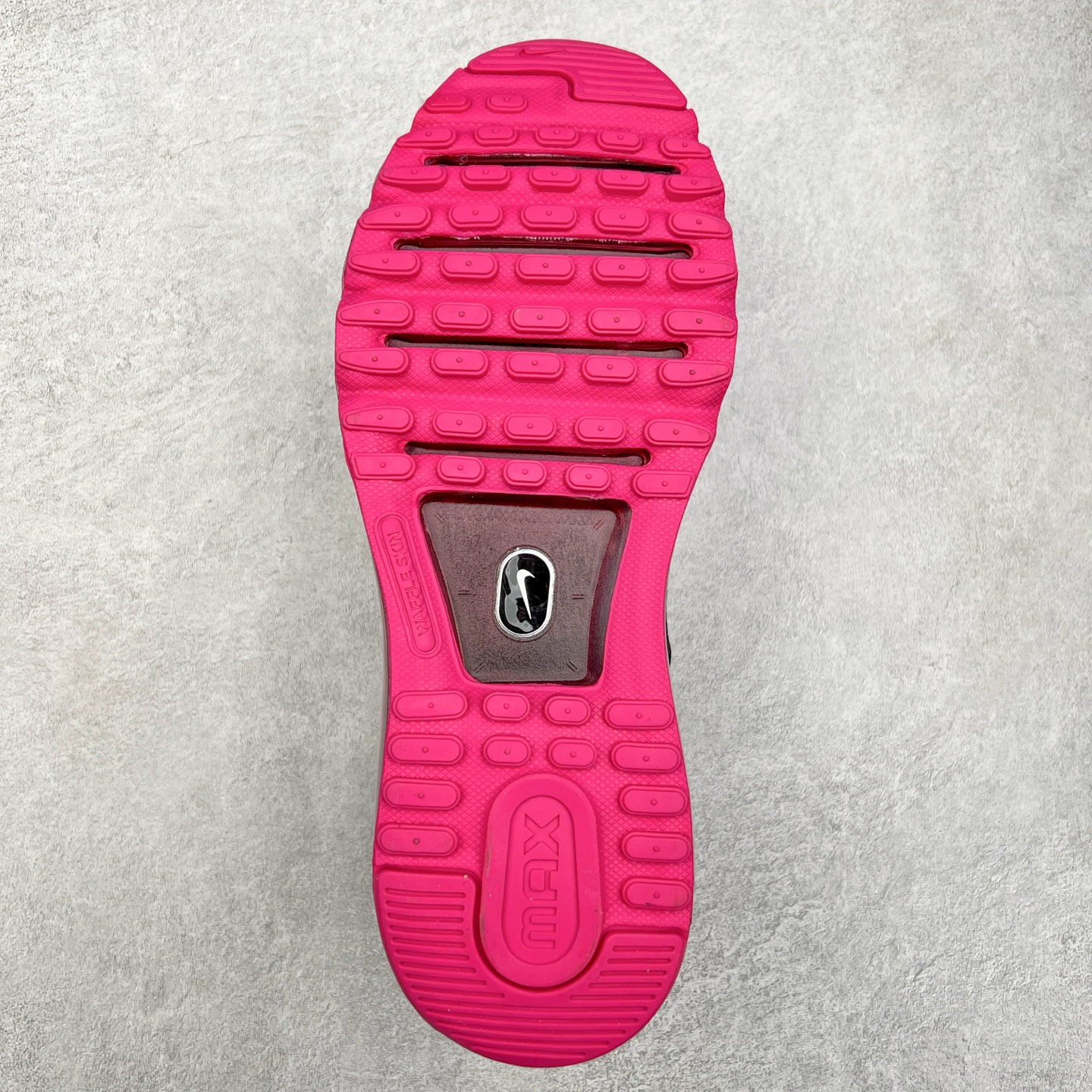 图片[9]-＃纯原 NK Air Max 2013 经典舒适时尚耐磨透气低帮气垫跑步鞋 555753-001 携时尚设计闪亮回归 出众有型 采用网眼布细节和运动风无缝覆面 助你保持清爽感受 塑就焕新造型 经典 Flywire 设计搭配经典全掌型 Max Air 缓震配置 缔造出众舒适感和支撑效果实拍调校N版已经零色差零失真 百分百还原实物色彩所见即所得 不存在货不对板色差等低级问题 选购参考实物拍摄 不混卖不参货 只用心做好货严格选品 承诺混一赔十 尺码：35.5 36 36.5 37.5 38 38.5 39 40 40.5 41 42 42.5 43 44 44.5 45 46 46.5-选品中心