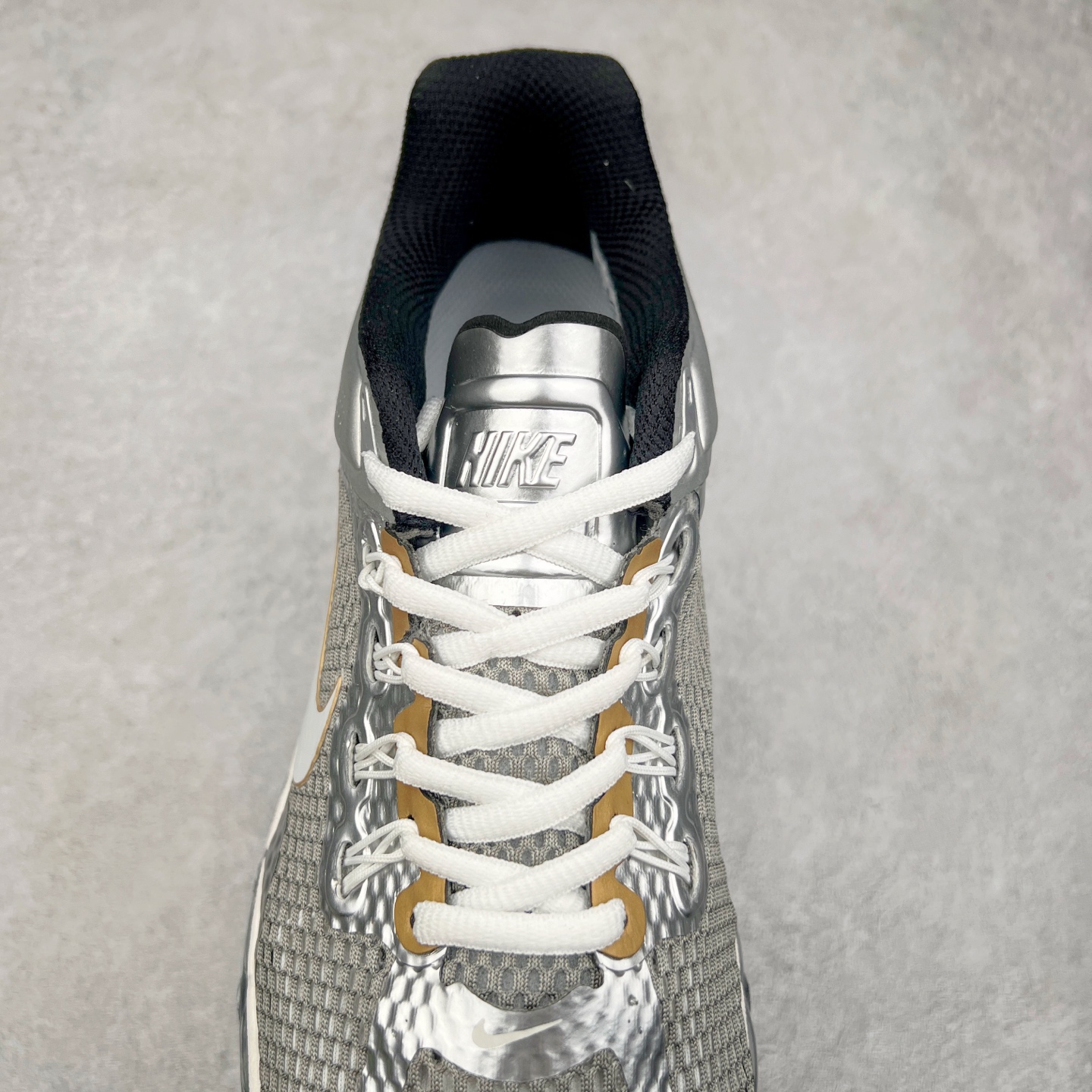 图片[5]-＃纯原 NK Air Max 2013 经典舒适时尚耐磨透气低帮气垫跑步鞋 HJ7901-095 携时尚设计闪亮回归 出众有型 采用网眼布细节和运动风无缝覆面 助你保持清爽感受 塑就焕新造型 经典 Flywire 设计搭配经典全掌型 Max Air 缓震配置 缔造出众舒适感和支撑效果实拍调校N版已经零色差零失真 百分百还原实物色彩所见即所得 不存在货不对板色差等低级问题 选购参考实物拍摄 不混卖不参货 只用心做好货严格选品 承诺混一赔十 尺码：35.5 36 36.5 37.5 38 38.5 39 40 40.5 41 42 42.5 43 44 44.5 45 46 46.5-选品中心