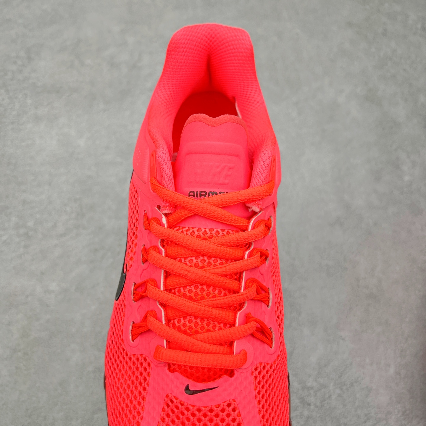 图片[5]-＃纯原 NK Air Max 2013 经典舒适时尚耐磨透气低帮气垫跑步鞋 HF3660-600 携时尚设计闪亮回归 出众有型 采用网眼布细节和运动风无缝覆面 助你保持清爽感受 塑就焕新造型 经典 Flywire 设计搭配经典全掌型 Max Air 缓震配置 缔造出众舒适感和支撑效果实拍调校N版已经零色差零失真 百分百还原实物色彩所见即所得 不存在货不对板色差等低级问题 选购参考实物拍摄 不混卖不参货 只用心做好货严格选品 承诺混一赔十 尺码：35.5 36 36.5 37.5 38 38.5 39 40 40.5 41 42 42.5 43 44 44.5 45 46 46.5-选品中心