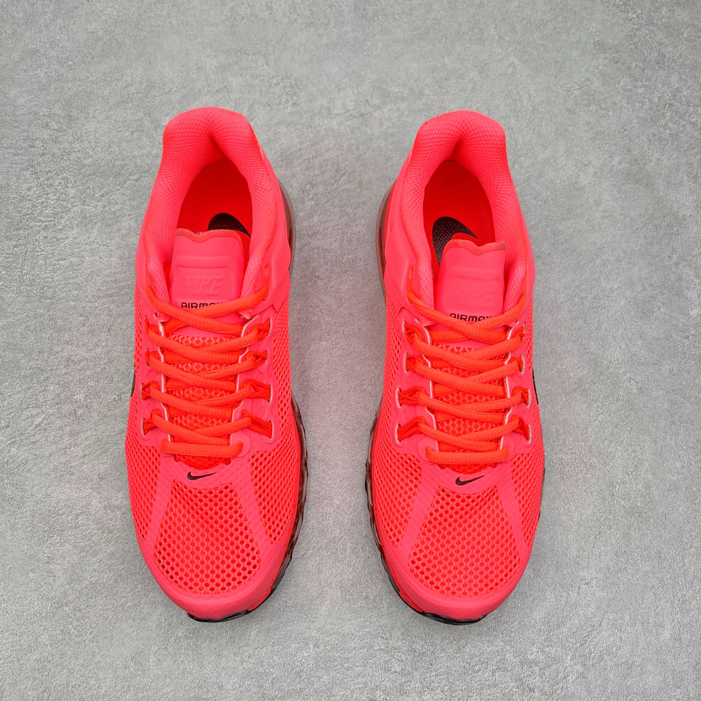 图片[2]-＃纯原 NK Air Max 2013 经典舒适时尚耐磨透气低帮气垫跑步鞋 HF3660-600 携时尚设计闪亮回归 出众有型 采用网眼布细节和运动风无缝覆面 助你保持清爽感受 塑就焕新造型 经典 Flywire 设计搭配经典全掌型 Max Air 缓震配置 缔造出众舒适感和支撑效果实拍调校N版已经零色差零失真 百分百还原实物色彩所见即所得 不存在货不对板色差等低级问题 选购参考实物拍摄 不混卖不参货 只用心做好货严格选品 承诺混一赔十 尺码：35.5 36 36.5 37.5 38 38.5 39 40 40.5 41 42 42.5 43 44 44.5 45 46 46.5-选品中心