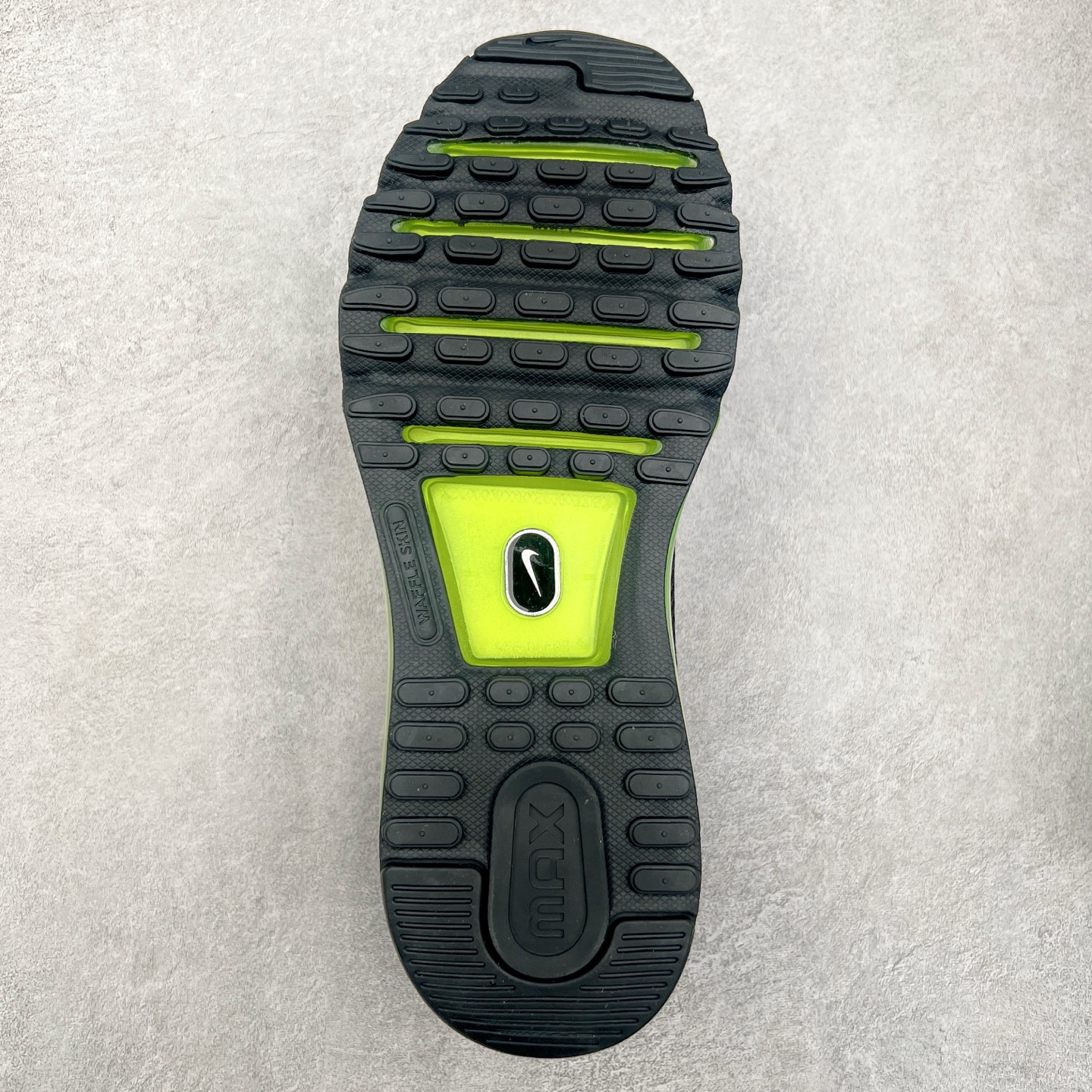 图片[9]-＃纯原 NK Air Max 2013 经典舒适时尚耐磨透气低帮气垫跑步鞋 HF3660-001 携时尚设计闪亮回归 出众有型 采用网眼布细节和运动风无缝覆面 助你保持清爽感受 塑就焕新造型 经典 Flywire 设计搭配经典全掌型 Max Air 缓震配置 缔造出众舒适感和支撑效果实拍调校N版已经零色差零失真 百分百还原实物色彩所见即所得 不存在货不对板色差等低级问题 选购参考实物拍摄 不混卖不参货 只用心做好货严格选品 承诺混一赔十 尺码：35.5 36 36.5 37.5 38 38.5 39 40 40.5 41 42 42.5 43 44 44.5 45 46 46.5-选品中心