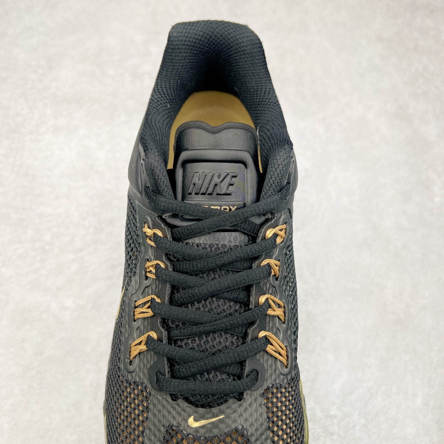 图片[5]-＃纯原 NK Air Max 2013 经典舒适时尚耐磨透气低帮气垫跑步鞋 HQ1927-001 携时尚设计闪亮回归 出众有型 采用网眼布细节和运动风无缝覆面 助你保持清爽感受 塑就焕新造型 经典 Flywire 设计搭配经典全掌型 Max Air 缓震配置 缔造出众舒适感和支撑效果实拍调校N版已经零色差零失真 百分百还原实物色彩所见即所得 不存在货不对板色差等低级问题 选购参考实物拍摄 不混卖不参货 只用心做好货严格选品 承诺混一赔十 尺码：35.5 36 36.5 37.5 38 38.5 39 40 40.5 41 42 42.5 43 44 44.5 45 46 46.5-选品中心