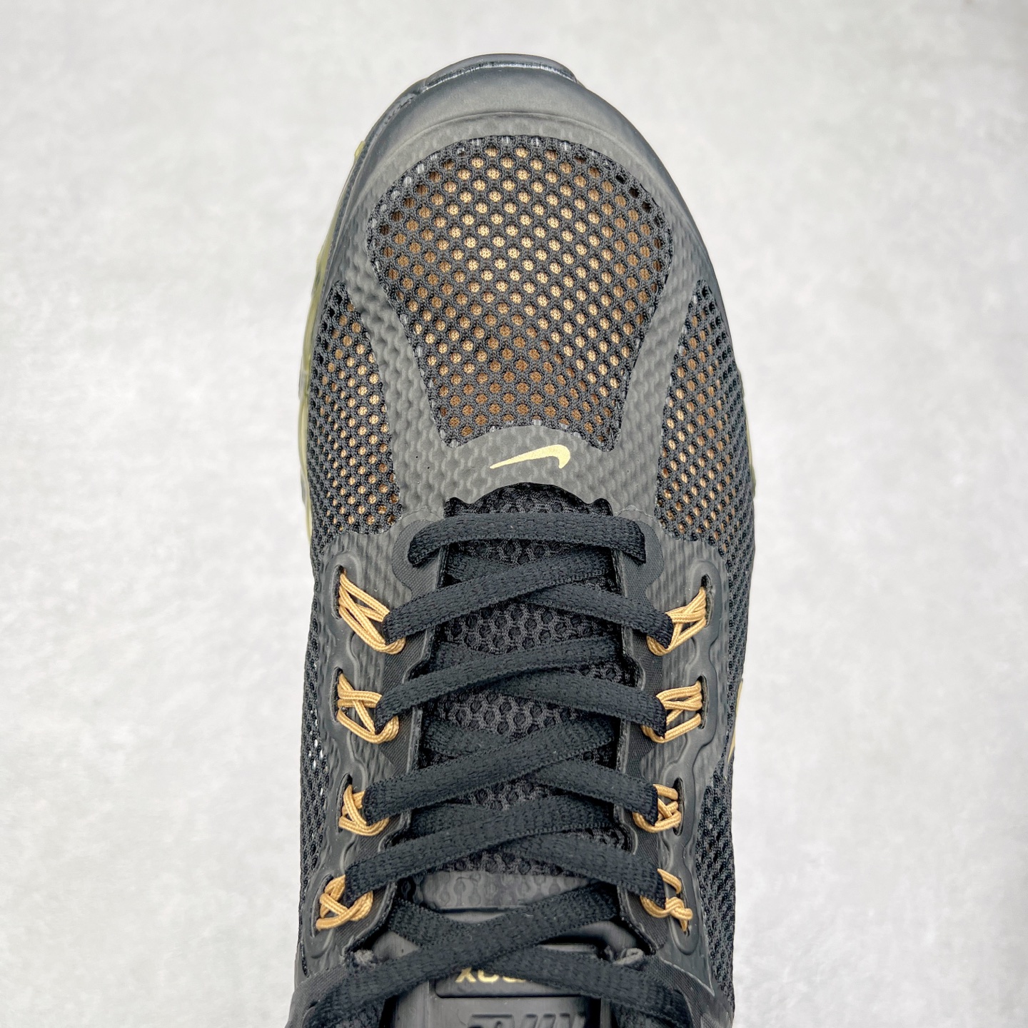 图片[4]-＃纯原 NK Air Max 2013 经典舒适时尚耐磨透气低帮气垫跑步鞋 HQ1927-001 携时尚设计闪亮回归 出众有型 采用网眼布细节和运动风无缝覆面 助你保持清爽感受 塑就焕新造型 经典 Flywire 设计搭配经典全掌型 Max Air 缓震配置 缔造出众舒适感和支撑效果实拍调校N版已经零色差零失真 百分百还原实物色彩所见即所得 不存在货不对板色差等低级问题 选购参考实物拍摄 不混卖不参货 只用心做好货严格选品 承诺混一赔十 尺码：35.5 36 36.5 37.5 38 38.5 39 40 40.5 41 42 42.5 43 44 44.5 45 46 46.5-选品中心