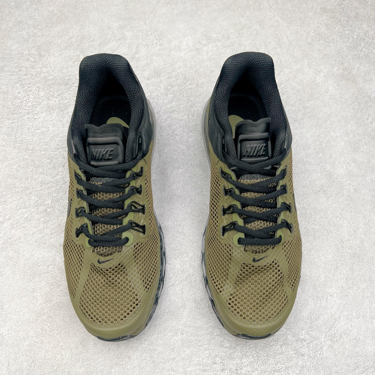 图片[2]-＃纯原 NK Air Max 2013 经典舒适时尚耐磨透气低帮气垫跑步鞋 FZ3156-222 携时尚设计闪亮回归 出众有型 采用网眼布细节和运动风无缝覆面 助你保持清爽感受 塑就焕新造型 经典 Flywire 设计搭配经典全掌型 Max Air 缓震配置 缔造出众舒适感和支撑效果实拍调校N版已经零色差零失真 百分百还原实物色彩所见即所得 不存在货不对板色差等低级问题 选购参考实物拍摄 不混卖不参货 只用心做好货严格选品 承诺混一赔十 尺码：35.5 36 36.5 37.5 38 38.5 39 40 40.5 41 42 42.5 43 44 44.5 45 46 46.5-选品中心