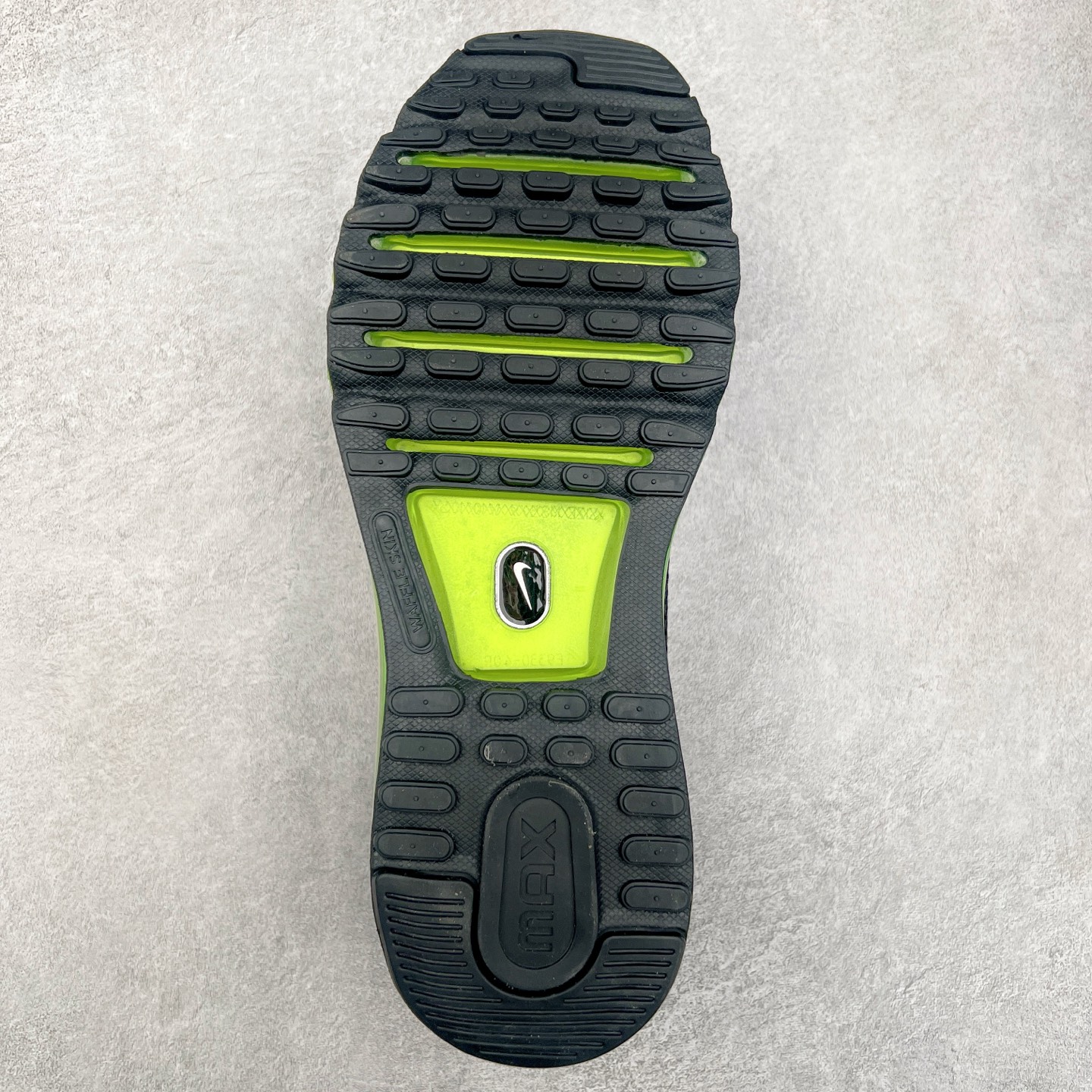 图片[9]-＃纯原 NK Air Max 2013 经典舒适时尚耐磨透气低帮气垫跑步鞋 555426-003 携时尚设计闪亮回归 出众有型 采用网眼布细节和运动风无缝覆面 助你保持清爽感受 塑就焕新造型 经典 Flywire 设计搭配经典全掌型 Max Air 缓震配置 缔造出众舒适感和支撑效果实拍调校N版已经零色差零失真 百分百还原实物色彩所见即所得 不存在货不对板色差等低级问题 选购参考实物拍摄 不混卖不参货 只用心做好货严格选品 承诺混一赔十 尺码：35.5 36 36.5 37.5 38 38.5 39 40 40.5 41 42 42.5 43 44 44.5 45 46 46.5-选品中心