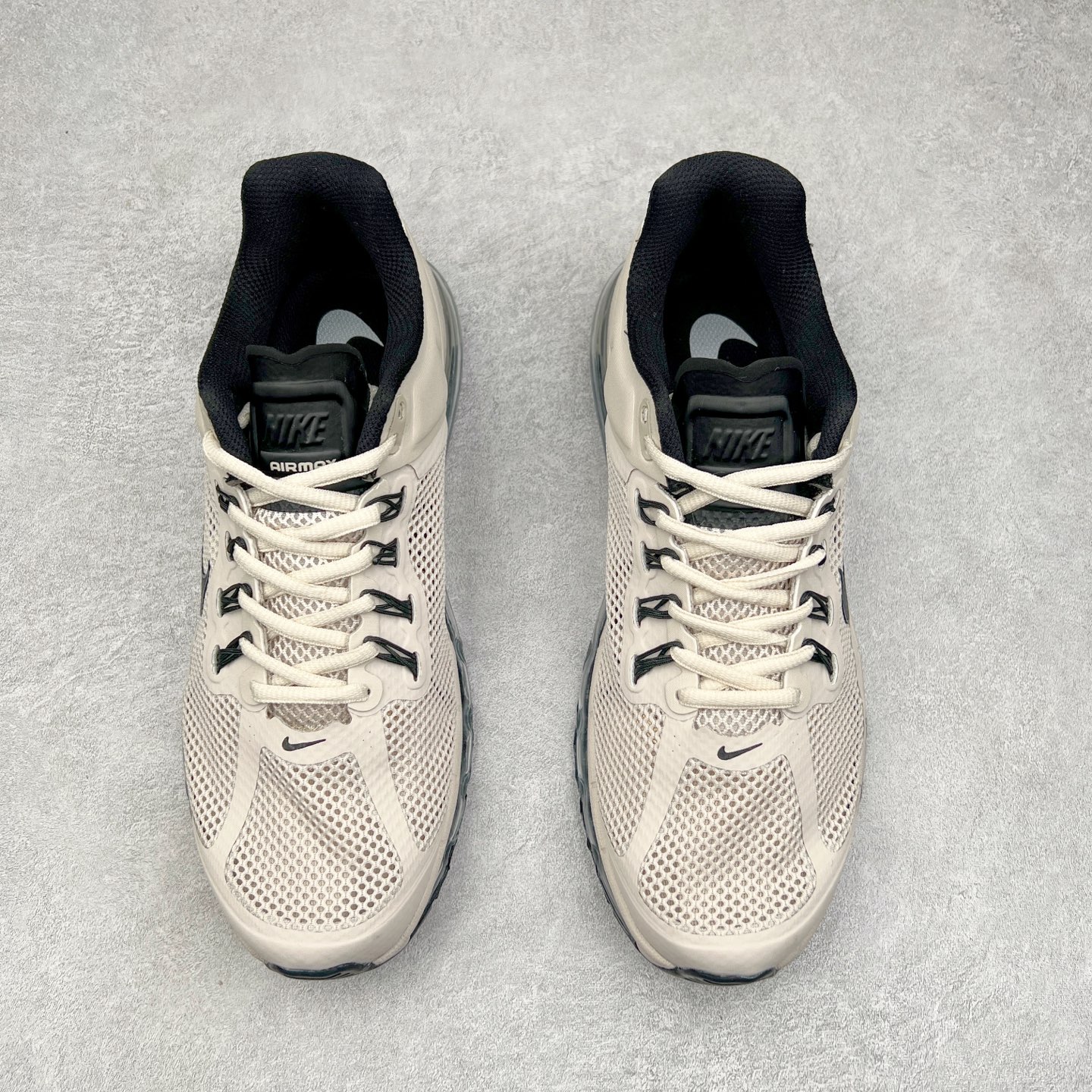 图片[2]-＃纯原 NK Air Max 2013 经典舒适时尚耐磨透气低帮气垫跑步鞋 FZ3156-008 携时尚设计闪亮回归 出众有型 采用网眼布细节和运动风无缝覆面 助你保持清爽感受 塑就焕新造型 经典 Flywire 设计搭配经典全掌型 Max Air 缓震配置 缔造出众舒适感和支撑效果实拍调校N版已经零色差零失真 百分百还原实物色彩所见即所得 不存在货不对板色差等低级问题 选购参考实物拍摄 不混卖不参货 只用心做好货严格选品 承诺混一赔十 尺码：35.5 36 36.5 37.5 38 38.5 39 40 40.5 41 42 42.5 43 44 44.5 45 46 46.5-选品中心