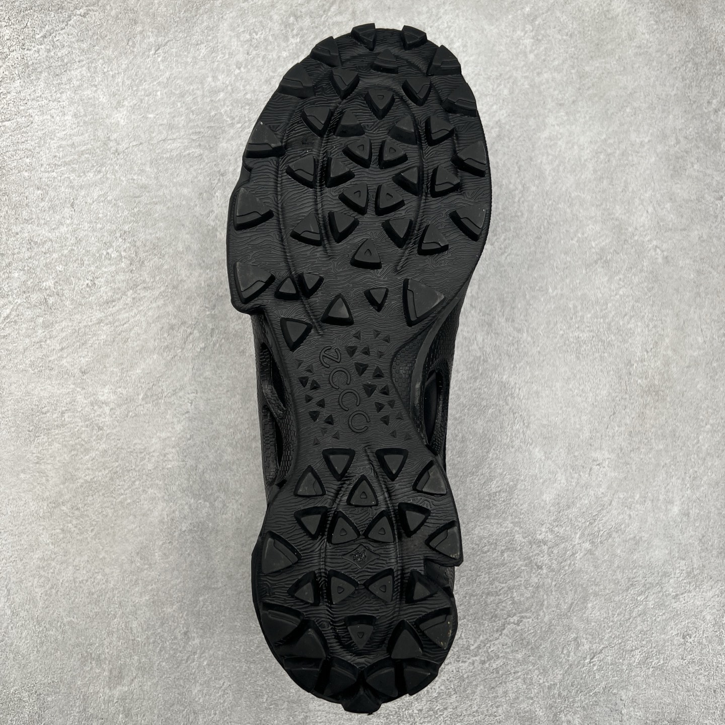 图片[9]-ECCO爱步男款运动鞋 真皮透气休闲防滑跑步鞋 健步BIOMC大经典 直接注塑工艺 稳固舒适 强效缓震与能量回弹 增加运动时的稳定与舒适 牛皮鞋面，纹理自然，柔韧耐穿 PU中底，带来轻盈舒适的上脚感受 橡胶大底，抓地力强，具有良好的耐磨性 都市探索 步履悠然 尺码：39 40 41 42 43 44（ 正常码）-选品中心