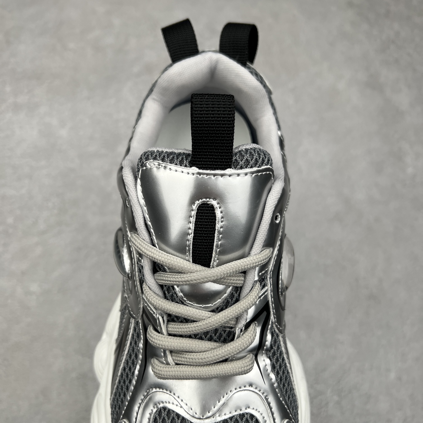 图片[5]-GG-CC Chunky Low白鹿同款独星球 2024新款GGCC低帮复古厚底增高老爹鞋 时髦look轻松定格 不费力展现率性氛围 原版正确大底 高档银盒 酷帅机能风不规则设计大底 8CM 增高厚底 大长腿既视感轻松拿捏 货号：G24X9833 尺码：35 36 37 38 39 40-选品中心