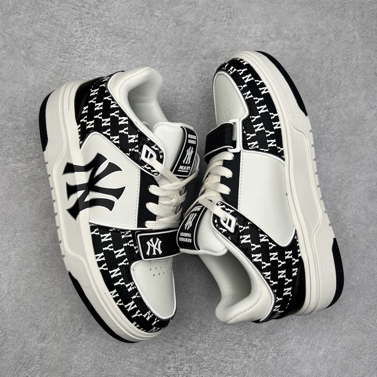 图片[3]-＃DT MLB Chunky Liner Basic 复古印花学长鞋系列低帮轻量增高厚底百搭休闲运动慢跑鞋板鞋 Korea韩国联名NY美国榄球纽约洋基队限定 目前可过轻松秒过各类鉴定 能操作的私聊 韩国代购专供 左脚内置NFC感应 区别市面贴纸假芯片 MLB专用菱形双针中底布 重点细节中底布带注胶孔 原厂NFC感应吊牌 支持鉴定 一个两位数 原盒原标 全套原楦原纸板原厂数据开发 中韩文保养标贴 绿色防霉片 平台代购专供 独家一比一RB+MD组合大底 高频后跟小人Logo精准对位立体饱满 正确网布加超迁鞋面 转印中底走线紧密 转印Logo工艺表层防刮不掉色 尺码：35 36 36.5 37.5 38 38.5 39 40 40.5 41 42 42.5 43 44 44.5 45-选品中心