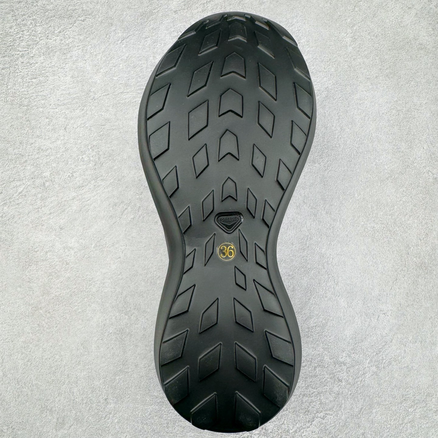 图片[9]-Comme des Garçons x SALOMON SR811 Leather Platform CDG联名萨洛蒙防滑耐磨低帮运动休闲鞋老爹鞋 纯原外贸平台特供订单 全套原纸板楦头开发 原厂特供网布配套加持 确保原汁原味 完美呈现版型 原档数据独家私模大底 原装Ortholite轻量化鞋垫 中底布带钢印编号 原厂TPU锁扣 进口港宝加持 后跟自然饱满 还原公司包裹性 穿着者可以轻松驾驭户外与通勤下的任何运动生活场景 无缝鞋身户外随意纵横 颜值与脚感兼备 出街通勤 绝对非常吸睛 你值得拥有 尺码：36 36.5 37.5 38 38.5 39 40-选品中心