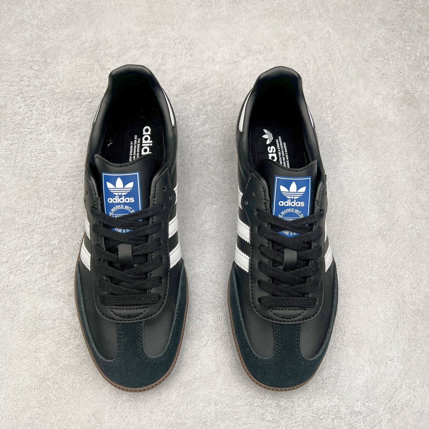 图片[2]-＃纯原福利 AD Original Samba OG 复古经典轻便板鞋 B75807 正确烫金高频细节 原装纳米超迁皮料 独家私模橡胶大底 原盒原配 正确黑色中底布 这款桑巴鞋展示了高质量的工艺 带有装饰的超锁缝制和无缝的手感 柔软、柔软的皮革造型和标志性的3条纹完成了精致的外观 正规合身鞋带 鞋面上有绒面鞋垫 橡胶鞋底 享受正畸套筒软感 自50年代首次亮相以来就一直在赢得粉丝的青睐 尺码：35.5 36 36.5 37.5 38 38.5 39 40 40.5 41 42 42.5 43 44 44.5 45-选品中心