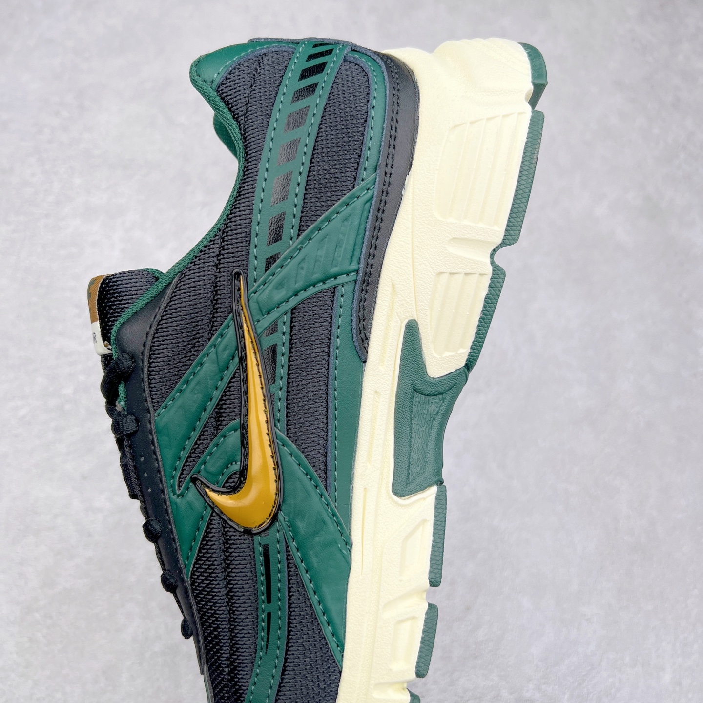 图片[7]-NK Initiator 创始者系列复古老爹鞋运动舒适复古网布合成革减震防滑耐磨低帮休闲跑步鞋 HQ3611-010 Ins爆火全新韩系古着风 回味经典 采用透气网眼鞋面和支撑覆盖层 自然运动设计的Phlyon中底用于缓冲 BRS 1000碳橡胶外底具有轻质柔韧性 牵引力和耐用性 实拍调校N版已经零色差零失真 百分百还原实物色彩所见即所得 不存在货不对板色差等低级问题 选购参考实物拍摄 不混卖不参货 只用心做好货严格选品 承诺混一赔十 尺码：36 36.5 37.5 38 38.5 39 40 40.5 41 42 42.5 43 44 44.5 45-选品中心