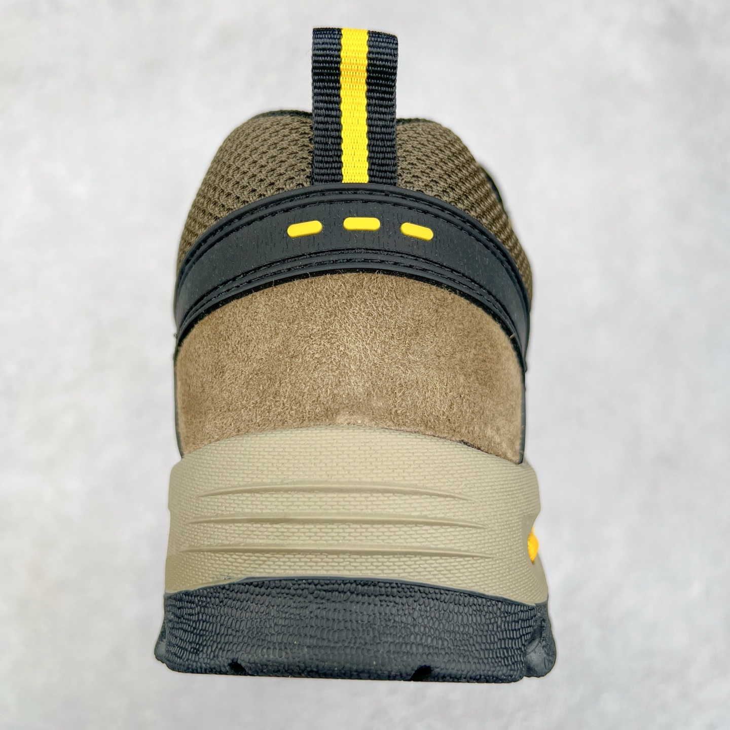 图片[8]-The North Face 北面 乐斯菲斯户外运动休闲登山鞋越野徒步鞋 广东大厂品质 面料采用进口磨砂牛皮 鞋底采用Vibram黄金大底 专门为鞋底设计的橡胶以出色的耐磨性 良好的防滑性或得不少户外运动爱好者的喜欢 专业户外登山品牌（北面）The North Face自1966年创立，由两位热爱登山徒步的年轻登山者于美西旧金山开创，不断透过研发与创新，并且将最先进的技术结合在服装与鞋款设计，生产多种外型帅气且专业能力非常强的户外运动装备而备受欢迎。尺码：40-45（运动鞋码）-选品中心