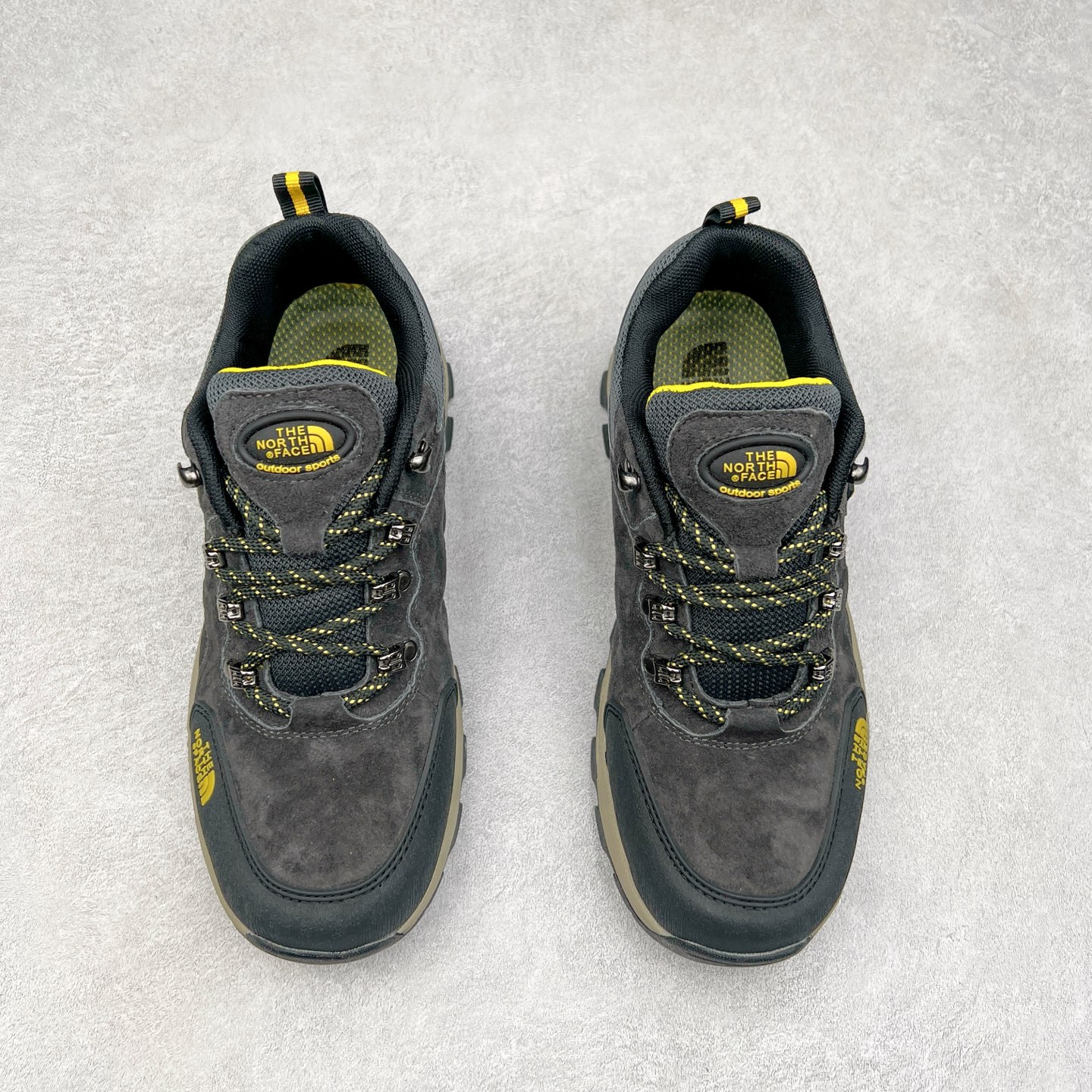 图片[2]-The North Face 北面 乐斯菲斯户外运动休闲登山鞋越野徒步鞋 广东大厂品质 面料采用进口磨砂牛皮 鞋底采用Vibram黄金大底 专门为鞋底设计的橡胶以出色的耐磨性 良好的防滑性或得不少户外运动爱好者的喜欢 专业户外登山品牌（北面）The North Face自1966年创立，由两位热爱登山徒步的年轻登山者于美西旧金山开创，不断透过研发与创新，并且将最先进的技术结合在服装与鞋款设计，生产多种外型帅气且专业能力非常强的户外运动装备而备受欢迎。尺码：40-45（运动鞋码）-选品中心