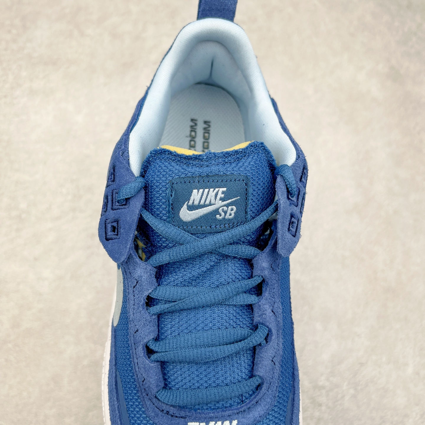 图片[5]-NK SB Day One 低帮休闲板鞋 FN4210-400 鞋款搭载Air Zoom缓震气垫，采用包边结构工艺轻盈柔韧，缔造非凡触板感。织物材料，舒适出众 翻毛皮覆面经久耐穿，塑就挚爱踢板体验。尺码：35.5 36 36.5 37.5 38 38.5 39 40 40.5 41 42 42.5 43 44 44.5 45-选品中心