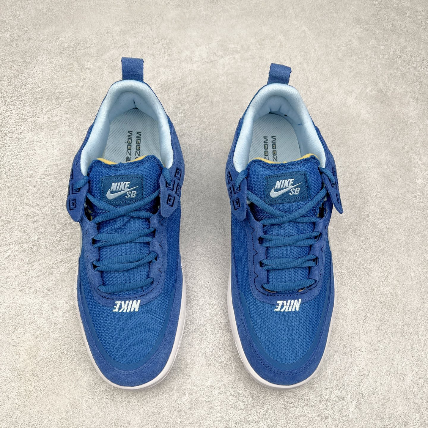 图片[2]-NK SB Day One 低帮休闲板鞋 FN4210-400 鞋款搭载Air Zoom缓震气垫，采用包边结构工艺轻盈柔韧，缔造非凡触板感。织物材料，舒适出众 翻毛皮覆面经久耐穿，塑就挚爱踢板体验。尺码：35.5 36 36.5 37.5 38 38.5 39 40 40.5 41 42 42.5 43 44 44.5 45-选品中心