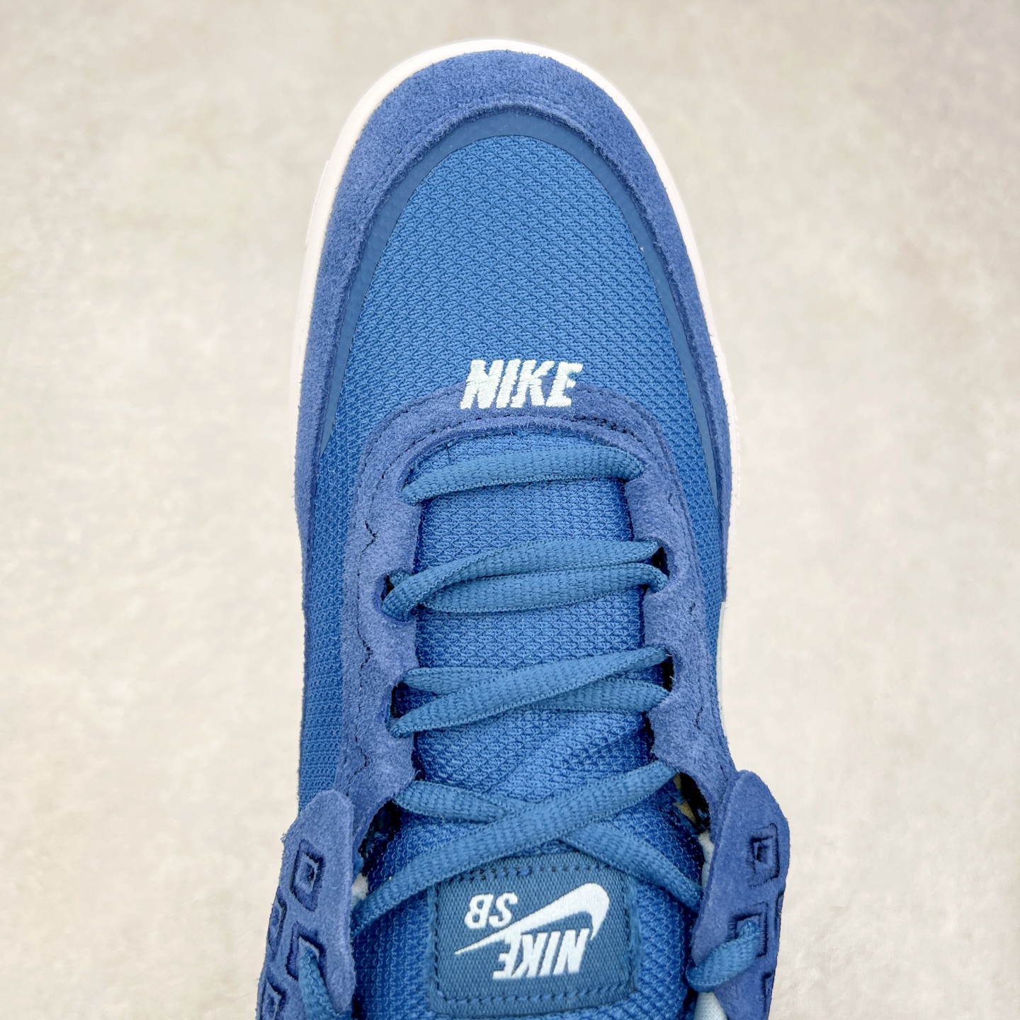 图片[4]-NK SB Day One 低帮休闲板鞋 FN4210-400 鞋款搭载Air Zoom缓震气垫，采用包边结构工艺轻盈柔韧，缔造非凡触板感。织物材料，舒适出众 翻毛皮覆面经久耐穿，塑就挚爱踢板体验。尺码：35.5 36 36.5 37.5 38 38.5 39 40 40.5 41 42 42.5 43 44 44.5 45-选品中心