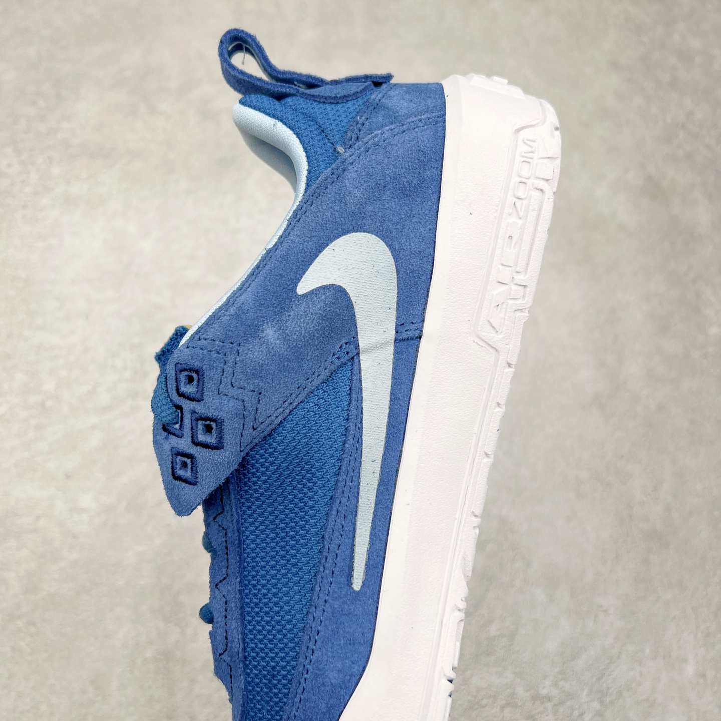 图片[7]-NK SB Day One 低帮休闲板鞋 FN4210-400 鞋款搭载Air Zoom缓震气垫，采用包边结构工艺轻盈柔韧，缔造非凡触板感。织物材料，舒适出众 翻毛皮覆面经久耐穿，塑就挚爱踢板体验。尺码：35.5 36 36.5 37.5 38 38.5 39 40 40.5 41 42 42.5 43 44 44.5 45-选品中心