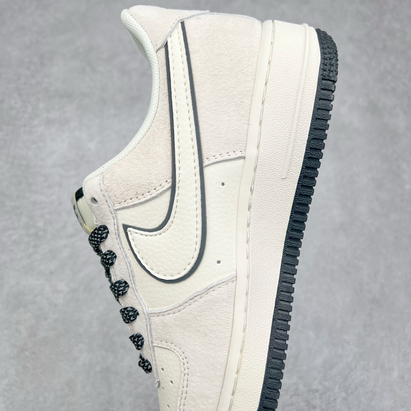 图片[7]-NK Air Force 1´07 Low 空军一号低帮百搭休闲运动板鞋 BB7518-028 柔软、弹性十足的缓震性能和出色的中底设计 横跨复古与现代的外型结合 造就出风靡全球 三十多年的Force 1 直到今天还深受青睐 实拍调校N版已经零色差零失真 百分百还原实物色彩所见即所得 不存在货不对板色差等低级问题 选购参考实物拍摄 不混卖不参货 只用心做好货严格选品 承诺混一赔十 尺码：36 36.5 37.5 38 38.5 39 40 40.5 41 42 42.5 43 44 44.5 45 46-选品中心