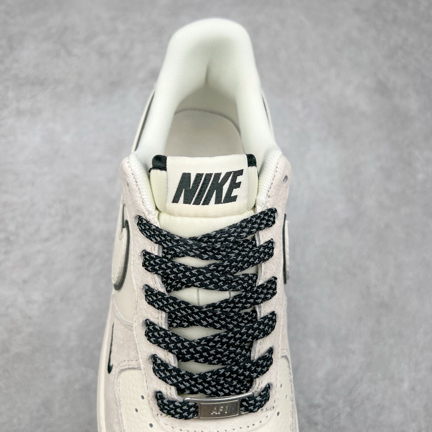 图片[5]-NK Air Force 1´07 Low 空军一号低帮百搭休闲运动板鞋 BB7518-028 柔软、弹性十足的缓震性能和出色的中底设计 横跨复古与现代的外型结合 造就出风靡全球 三十多年的Force 1 直到今天还深受青睐 实拍调校N版已经零色差零失真 百分百还原实物色彩所见即所得 不存在货不对板色差等低级问题 选购参考实物拍摄 不混卖不参货 只用心做好货严格选品 承诺混一赔十 尺码：36 36.5 37.5 38 38.5 39 40 40.5 41 42 42.5 43 44 44.5 45 46-选品中心