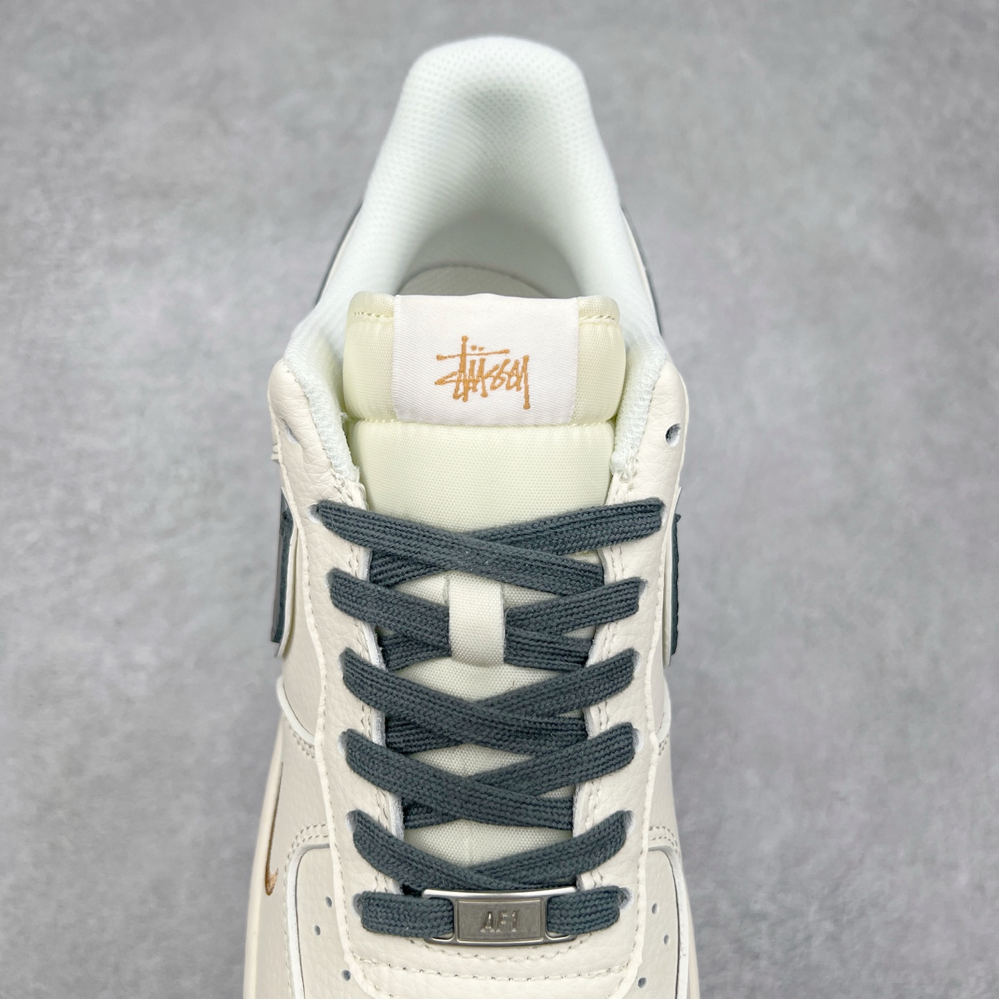 图片[5]-NK Air Force 1´07 Low 空军一号低帮百搭休闲运动板鞋 XZ6188-705 柔软、弹性十足的缓震性能和出色的中底设计 横跨复古与现代的外型结合 造就出风靡全球 三十多年的Force 1 直到今天还深受青睐 实拍调校N版已经零色差零失真 百分百还原实物色彩所见即所得 不存在货不对板色差等低级问题 选购参考实物拍摄 不混卖不参货 只用心做好货严格选品 承诺混一赔十 尺码：36 36.5 37.5 38 38.5 39 40 40.5 41 42 42.5 43 44 44.5 45 46-选品中心