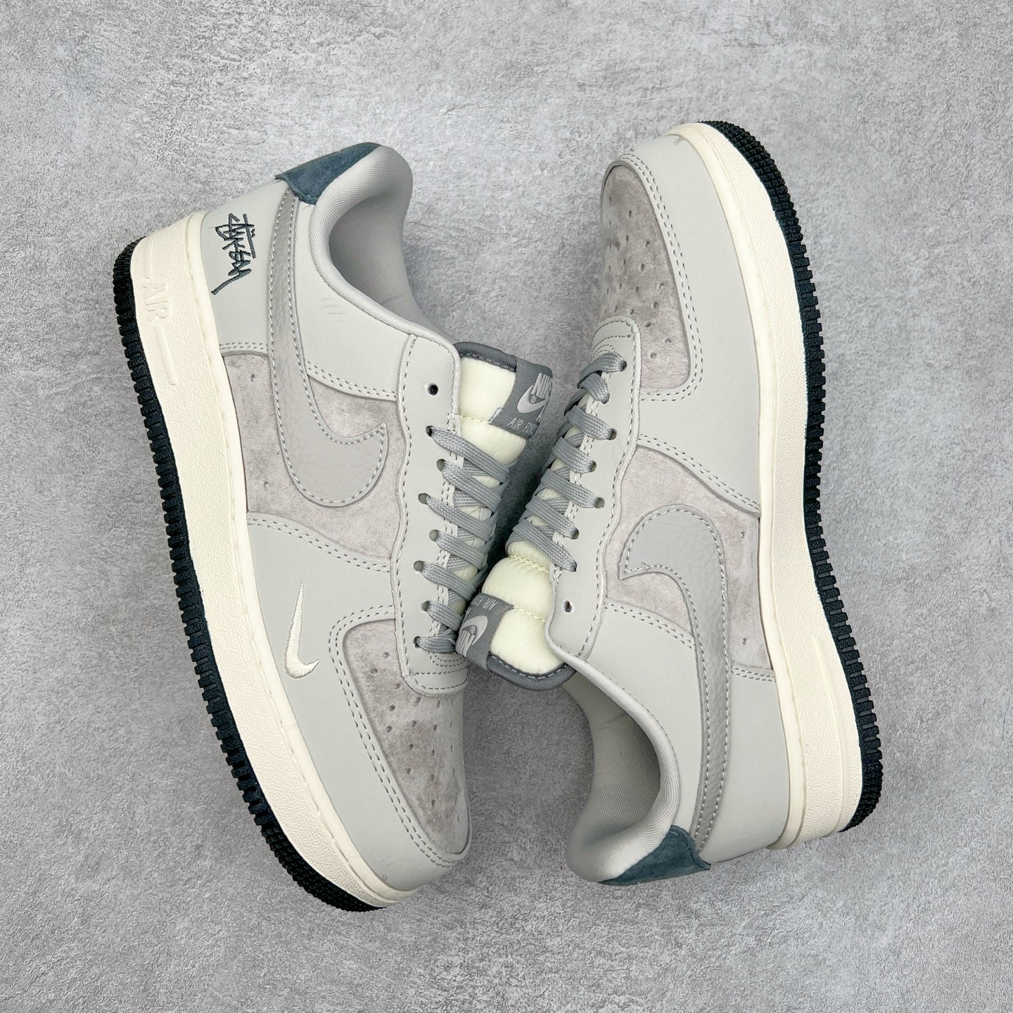 图片[3]-NK Air Force 1´07 Low 空军一号低帮百搭休闲运动板鞋 KK1988-055 柔软、弹性十足的缓震性能和出色的中底设计 横跨复古与现代的外型结合 造就出风靡全球 三十多年的Force 1 直到今天还深受青睐 实拍调校N版已经零色差零失真 百分百还原实物色彩所见即所得 不存在货不对板色差等低级问题 选购参考实物拍摄 不混卖不参货 只用心做好货严格选品 承诺混一赔十 尺码：36 36.5 37.5 38 38.5 39 40 40.5 41 42 42.5 43 44 44.5 45 46-选品中心