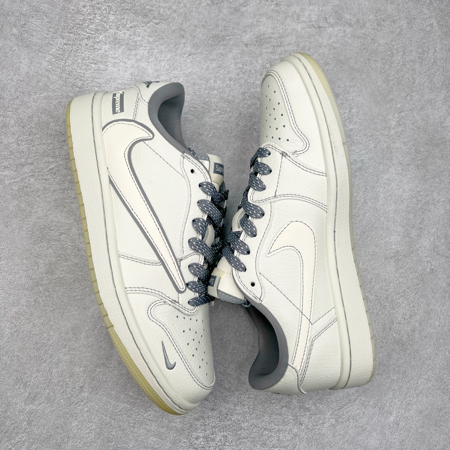 图片[3]-TS x Air Jordan AJ1 Low 倒钩低帮联名定制配色 CH6336-011 原厂内置气垫魔块 A模大底 头层小牛皮 鞋舌AJ原厂专用牛津布+AJ专用反口珍珠布+原厂无杂质高弹内里海棉+特殊封边弹力鞋带 实拍调校N版已经零色差零失真 百分百还原实物色彩所见即所得 不存在货不对板色差等低级问题 选购参考实物拍摄 不混卖不参货 只用心做好货严格选品 承诺混一赔十 尺码：36 36.5 37.5 38 38.5 39 40 40.5 41 42 42.5 43 44 44.5 45-选品中心