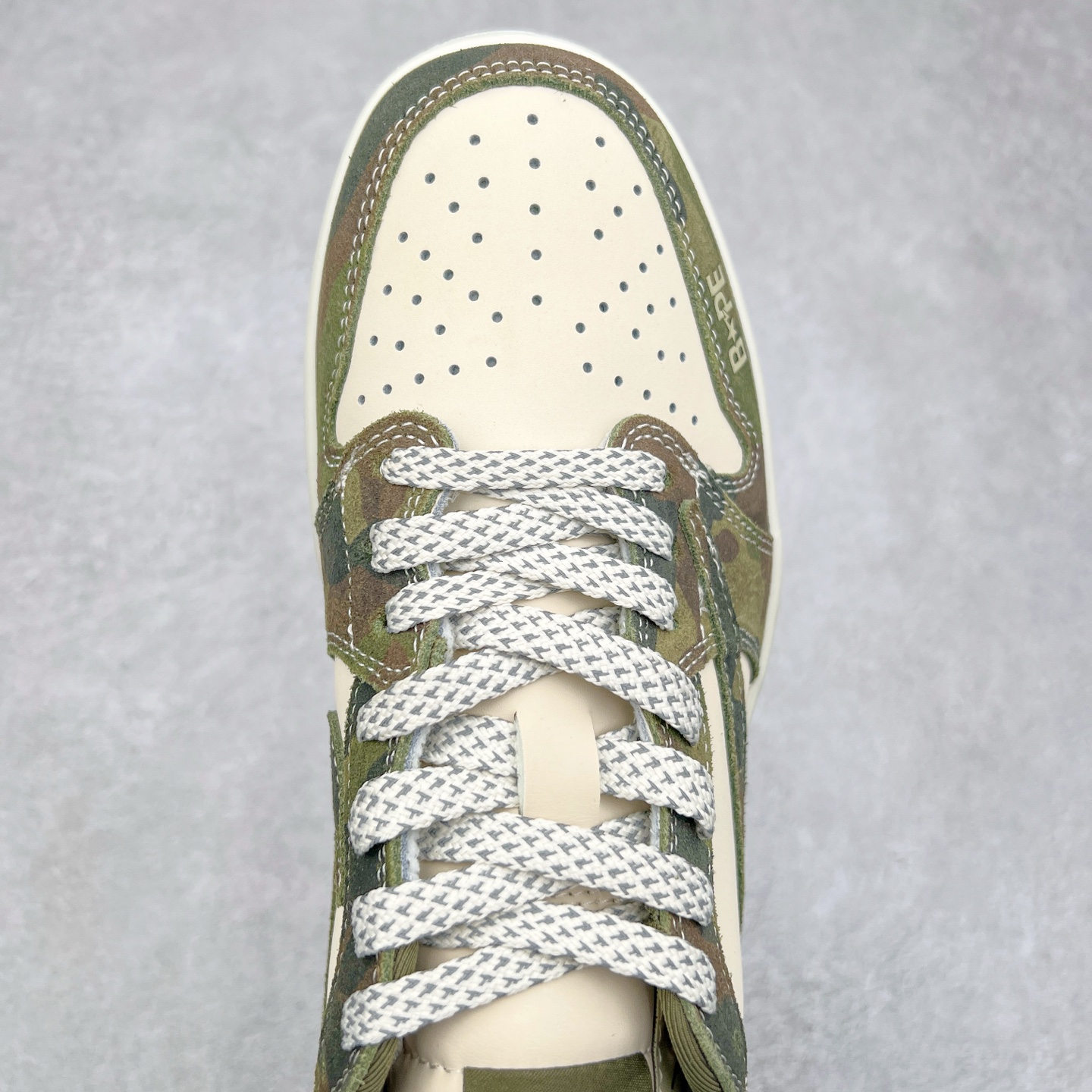 图片[4]-TS x Air Jordan AJ1 Low 倒钩低帮联名定制配色 CH6336-014 原厂内置气垫魔块 A模大底 头层小牛皮 鞋舌AJ原厂专用牛津布+AJ专用反口珍珠布+原厂无杂质高弹内里海棉+特殊封边弹力鞋带 实拍调校N版已经零色差零失真 百分百还原实物色彩所见即所得 不存在货不对板色差等低级问题 选购参考实物拍摄 不混卖不参货 只用心做好货严格选品 承诺混一赔十 尺码：36 36.5 37.5 38 38.5 39 40 40.5 41 42 42.5 43 44 44.5 45-选品中心