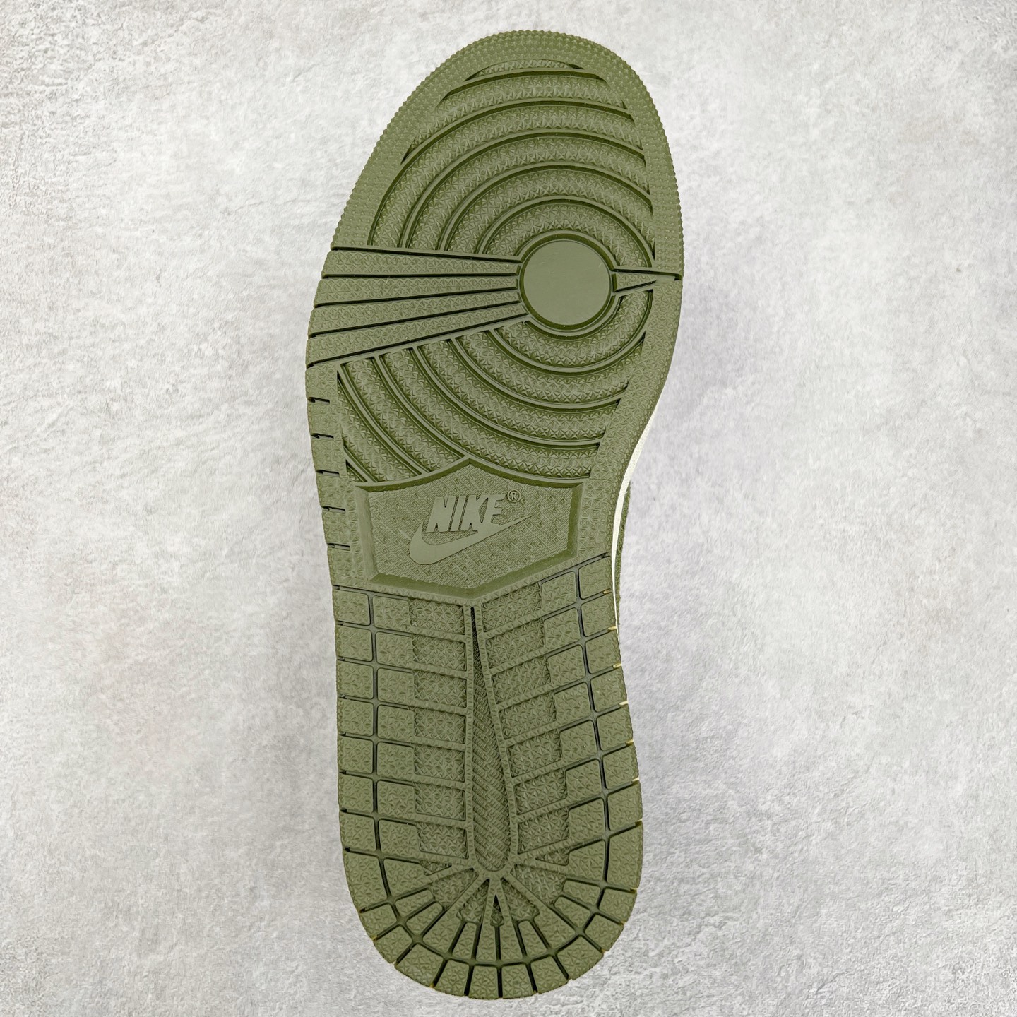 图片[9]-TS x Air Jordan AJ1 Low 倒钩低帮联名定制配色 CH6336-014 原厂内置气垫魔块 A模大底 头层小牛皮 鞋舌AJ原厂专用牛津布+AJ专用反口珍珠布+原厂无杂质高弹内里海棉+特殊封边弹力鞋带 实拍调校N版已经零色差零失真 百分百还原实物色彩所见即所得 不存在货不对板色差等低级问题 选购参考实物拍摄 不混卖不参货 只用心做好货严格选品 承诺混一赔十 尺码：36 36.5 37.5 38 38.5 39 40 40.5 41 42 42.5 43 44 44.5 45-选品中心