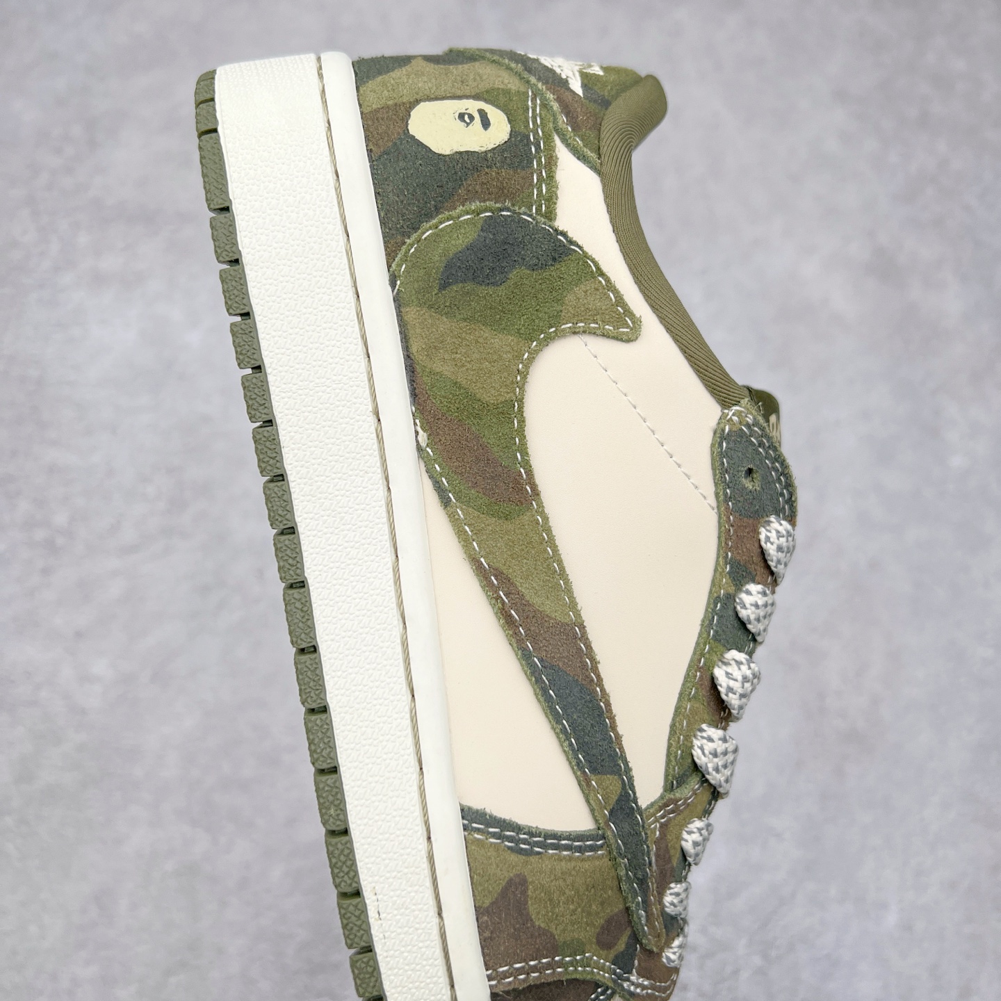 图片[6]-TS x Air Jordan AJ1 Low 倒钩低帮联名定制配色 CH6336-014 原厂内置气垫魔块 A模大底 头层小牛皮 鞋舌AJ原厂专用牛津布+AJ专用反口珍珠布+原厂无杂质高弹内里海棉+特殊封边弹力鞋带 实拍调校N版已经零色差零失真 百分百还原实物色彩所见即所得 不存在货不对板色差等低级问题 选购参考实物拍摄 不混卖不参货 只用心做好货严格选品 承诺混一赔十 尺码：36 36.5 37.5 38 38.5 39 40 40.5 41 42 42.5 43 44 44.5 45-选品中心