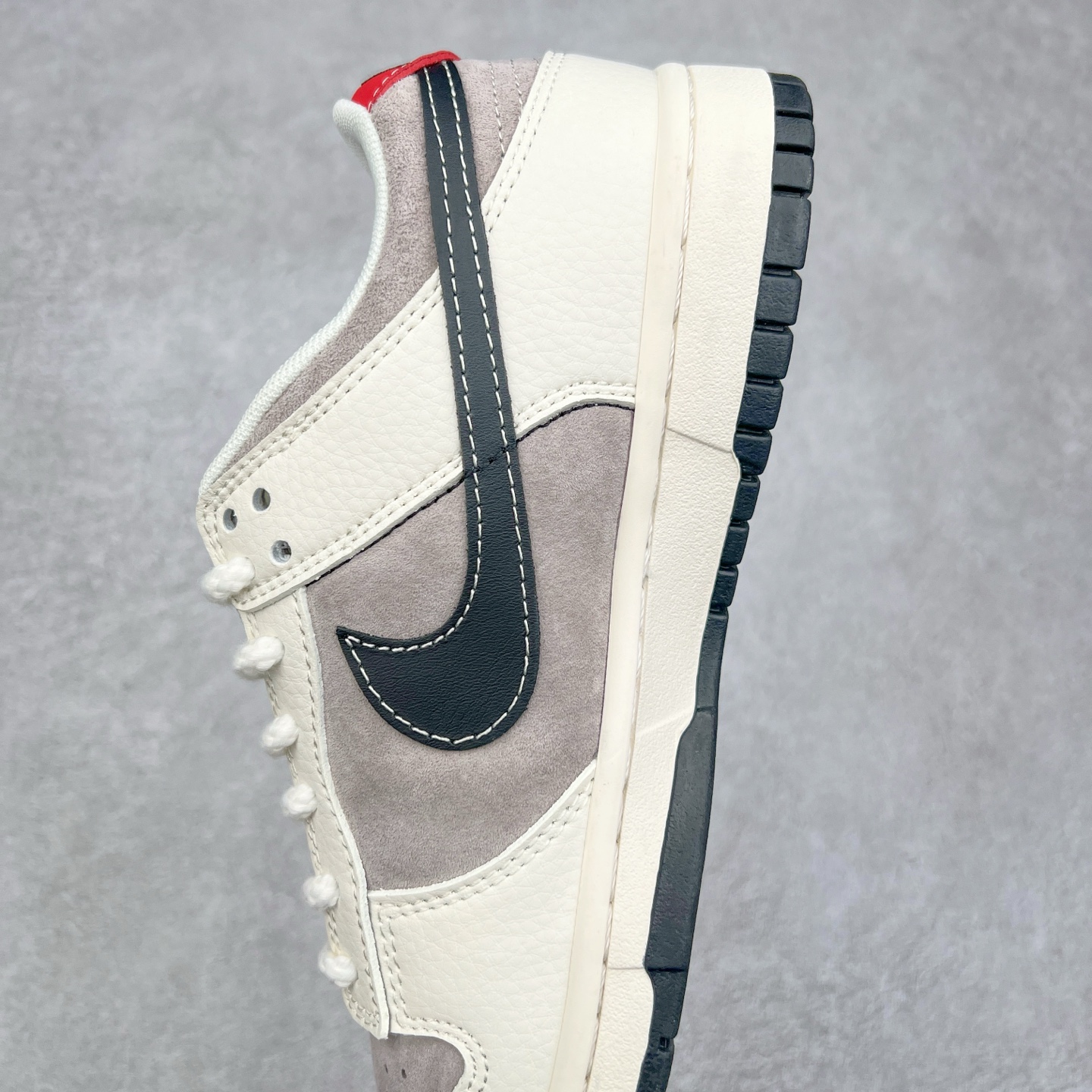 图片[7]-NK Dunk Low 定制配色 XS6089-505 大厂出品 极力推荐 原装头层材料 独家版型蒸餾加工帶來的是更好的视觉和脚感体验大厂纯原品质出货 清洁度 电绣工艺 皮料切割干净无任何毛边 细节完美 实拍调校N版已经零色差零失真 百分百还原实物色彩所见即所得 不存在货不对板色差等低级问题 选购参考实物拍摄 不混卖不参货 只用心做好货严格选品 承诺混一赔十 尺码：36 36.5 37.5 38 38.5 39 40 40.5 41 42 42.5 43 44 44.5 45-选品中心