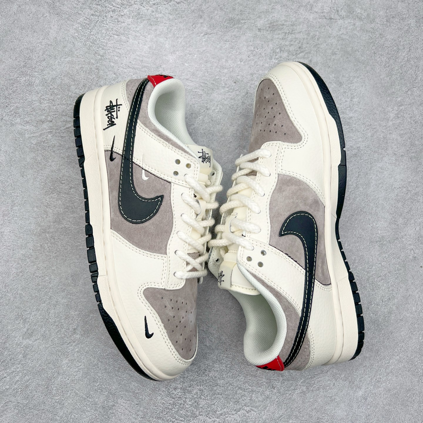 图片[3]-NK Dunk Low 定制配色 XS6089-505 大厂出品 极力推荐 原装头层材料 独家版型蒸餾加工帶來的是更好的视觉和脚感体验大厂纯原品质出货 清洁度 电绣工艺 皮料切割干净无任何毛边 细节完美 实拍调校N版已经零色差零失真 百分百还原实物色彩所见即所得 不存在货不对板色差等低级问题 选购参考实物拍摄 不混卖不参货 只用心做好货严格选品 承诺混一赔十 尺码：36 36.5 37.5 38 38.5 39 40 40.5 41 42 42.5 43 44 44.5 45-选品中心