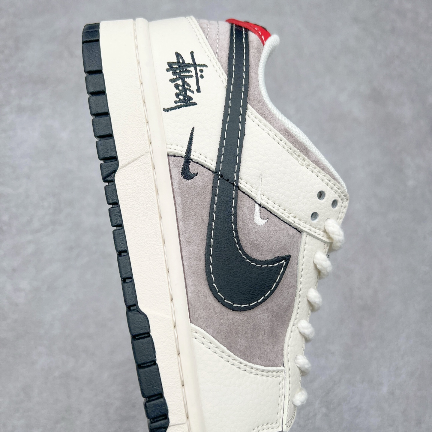 图片[6]-NK Dunk Low 定制配色 XS6089-505 大厂出品 极力推荐 原装头层材料 独家版型蒸餾加工帶來的是更好的视觉和脚感体验大厂纯原品质出货 清洁度 电绣工艺 皮料切割干净无任何毛边 细节完美 实拍调校N版已经零色差零失真 百分百还原实物色彩所见即所得 不存在货不对板色差等低级问题 选购参考实物拍摄 不混卖不参货 只用心做好货严格选品 承诺混一赔十 尺码：36 36.5 37.5 38 38.5 39 40 40.5 41 42 42.5 43 44 44.5 45-选品中心