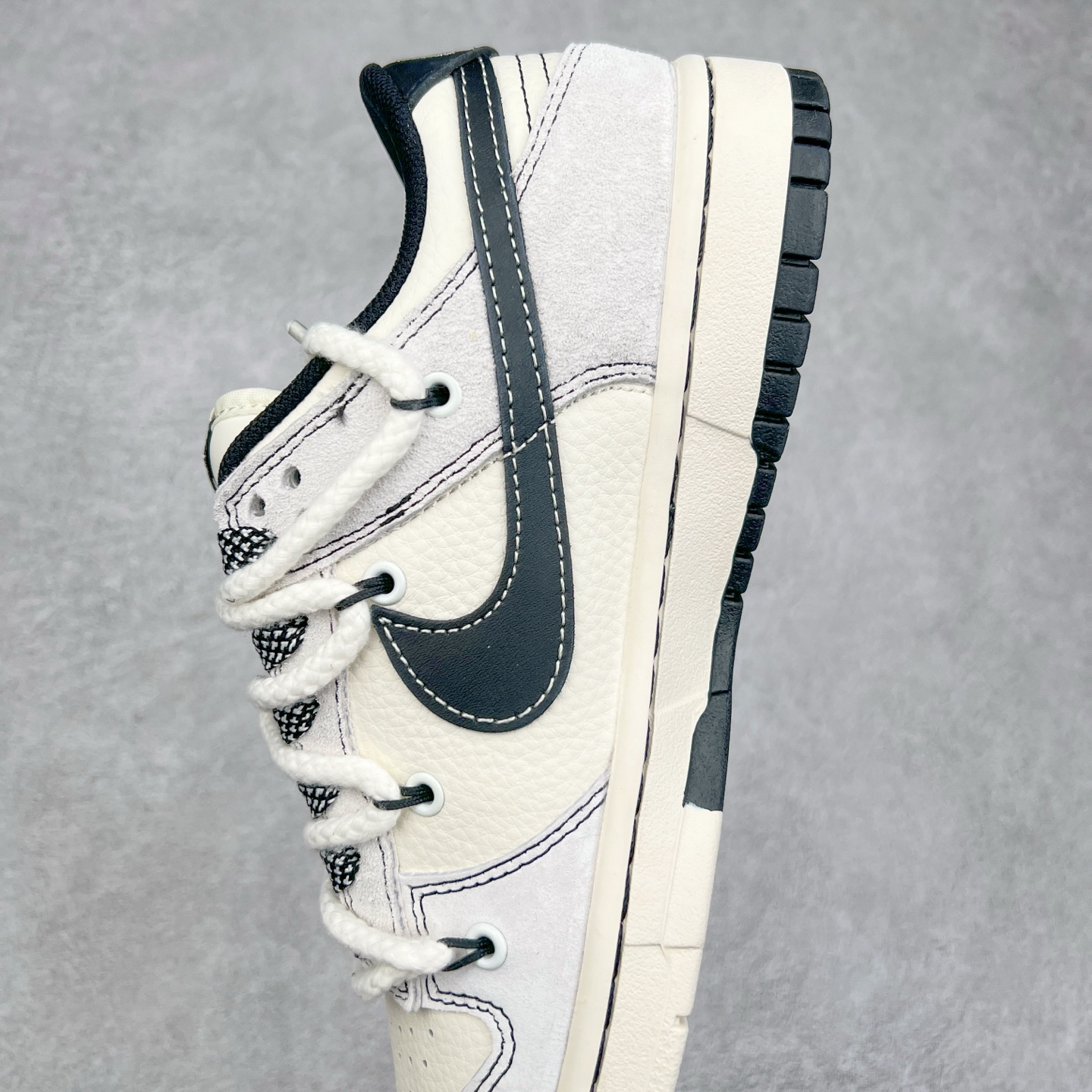 图片[7]-NK Dunk Low 定制配色 YX5066-231 大厂出品 极力推荐 原装头层材料 独家版型蒸餾加工帶來的是更好的视觉和脚感体验大厂纯原品质出货 清洁度 电绣工艺 皮料切割干净无任何毛边 细节完美 实拍调校N版已经零色差零失真 百分百还原实物色彩所见即所得 不存在货不对板色差等低级问题 选购参考实物拍摄 不混卖不参货 只用心做好货严格选品 承诺混一赔十 尺码：36 36.5 37.5 38 38.5 39 40 40.5 41 42 42.5 43 44 44.5 45-选品中心