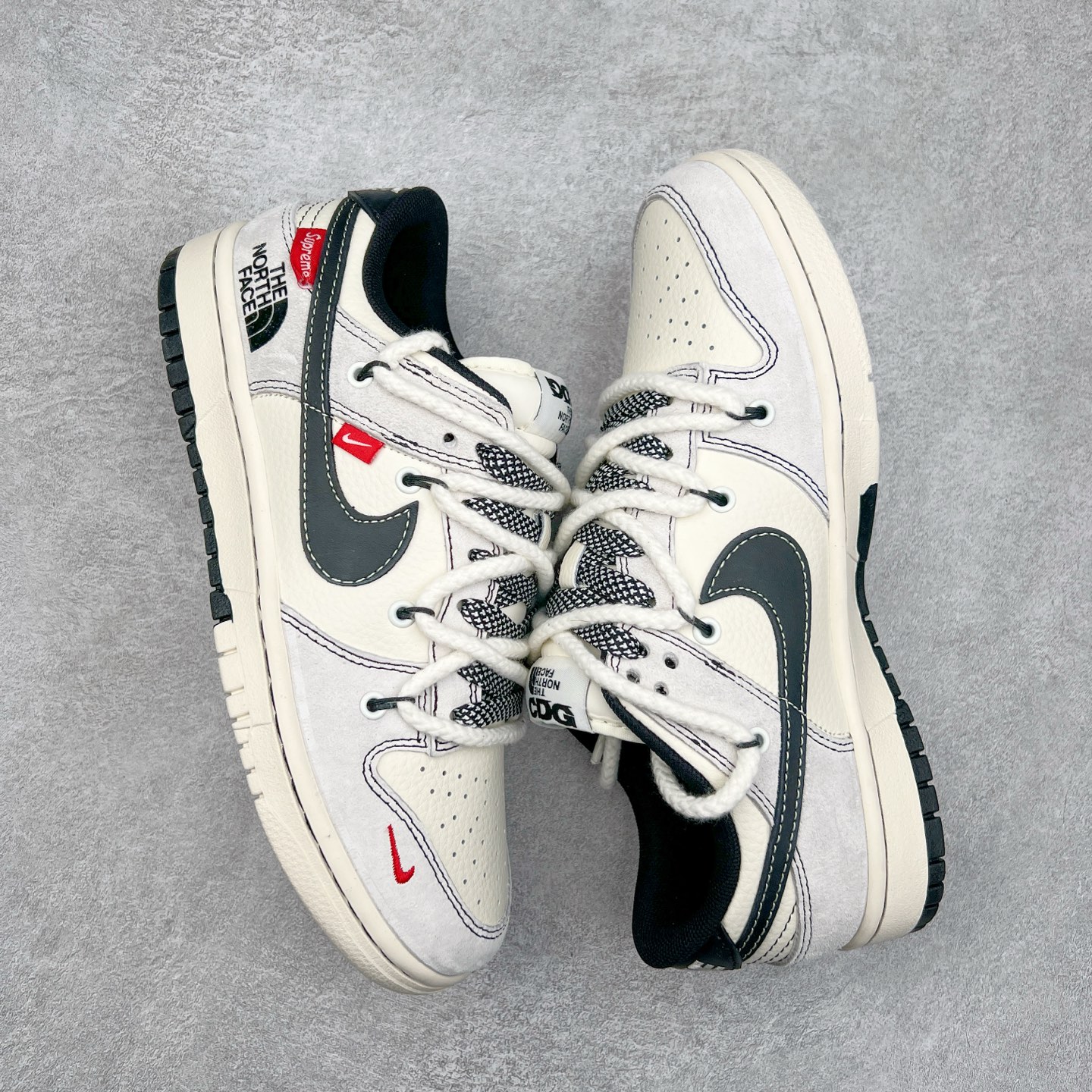 图片[3]-NK Dunk Low 定制配色 YX5066-231 大厂出品 极力推荐 原装头层材料 独家版型蒸餾加工帶來的是更好的视觉和脚感体验大厂纯原品质出货 清洁度 电绣工艺 皮料切割干净无任何毛边 细节完美 实拍调校N版已经零色差零失真 百分百还原实物色彩所见即所得 不存在货不对板色差等低级问题 选购参考实物拍摄 不混卖不参货 只用心做好货严格选品 承诺混一赔十 尺码：36 36.5 37.5 38 38.5 39 40 40.5 41 42 42.5 43 44 44.5 45-选品中心