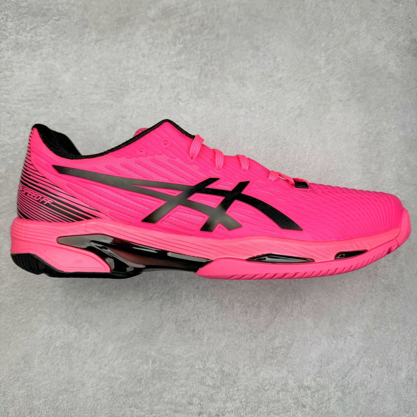 Asics Solution Speed FF 2 亚瑟士轻量速度型网球鞋 DYNAWRAP 技术可提升稳定性 FLYTEFOAM 科技打造轻量缓冲组件 FLYTEFOAM Propel 技术鞋垫可提升吸震与回弹效果 TWISSTRUS 技术可提升速度与变向奔跑动作ASICSGRIP 科技可提升在球场上的抓地力 后足 GEL 缓冲科技可提供出色的避震效果AHAR 橡胶可提升耐用性 尺码：35 36 36.5 37 38 38.5 39 40 40.5 41 42 42.5 43 44 45-选品中心