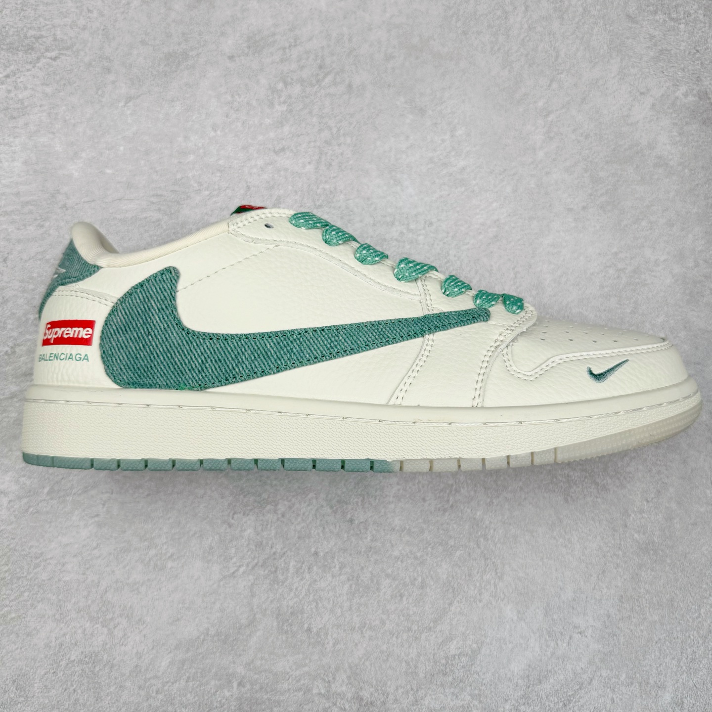 TS x Air Jordan AJ1 Low 倒钩低帮联名定制配色 JH6088-706 原厂内置气垫魔块 A模大底 头层小牛皮 鞋舌AJ原厂专用牛津布+AJ专用反口珍珠布+原厂无杂质高弹内里海棉+特殊封边弹力鞋带 实拍调校N版已经零色差零失真 百分百还原实物色彩所见即所得 不存在货不对板色差等低级问题 选购参考实物拍摄 不混卖不参货 只用心做好货严格选品 承诺混一赔十 尺码：36 36.5 37.5 38 38.5 39 40 40.5 41 42 42.5 43 44 44.5 45-选品中心