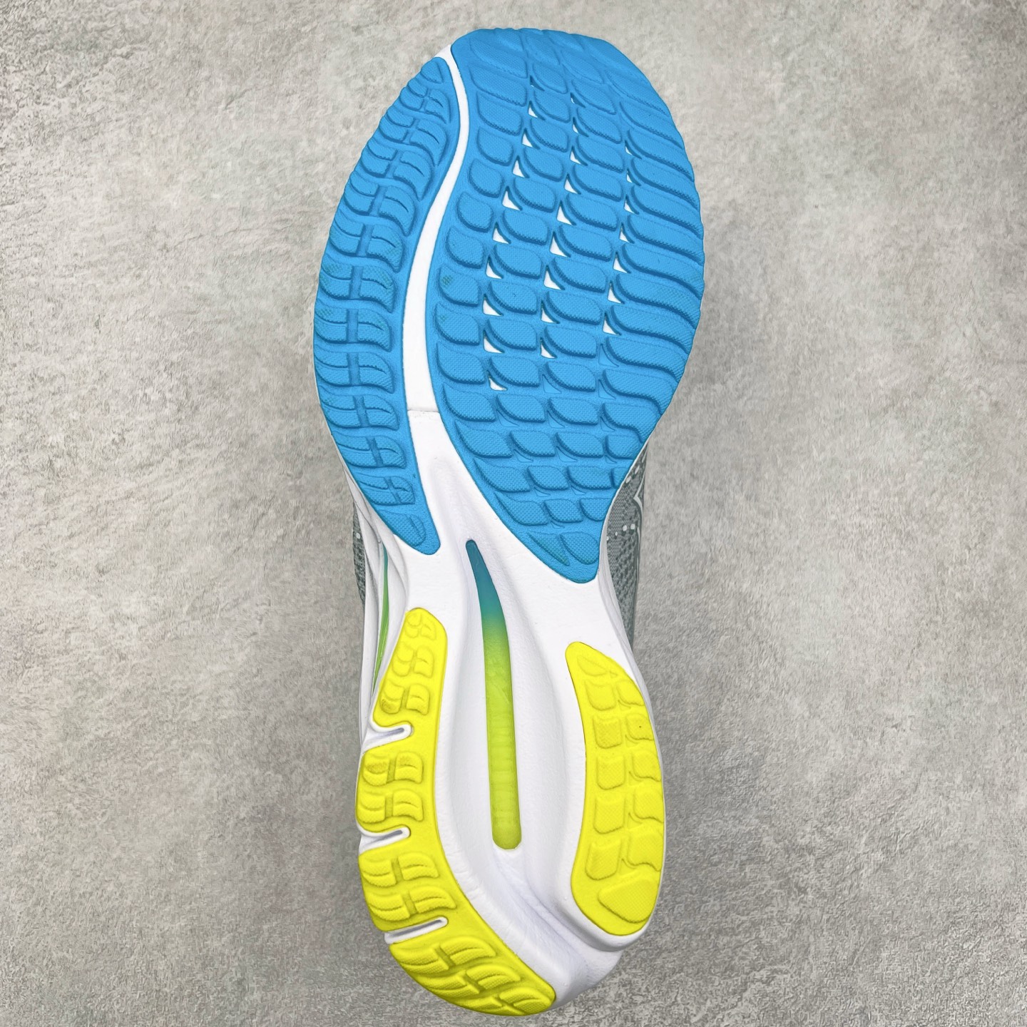 图片[9]-Mizuno Wave Rider 27 美津浓复古厚底织物合成革防滑耐磨透气低帮休闲跑步鞋 美津浓（Mizuno）是日本美津浓株式会社于1906年创立的运动品牌，经过一个多世纪的不断努力现已成为世界著名的运动器具、服装和鞋类生产商。美津浓力求服务于各类运动项目，并竭力使运动生活更加愉快和振奋。产品种类齐全，覆盖几乎全部主要运动项目，达到30万多个品类。尺码：36 36.5 37.5 38 38.5 39 40 40.5 41 42 42.5 43 44 44.5 45-选品中心