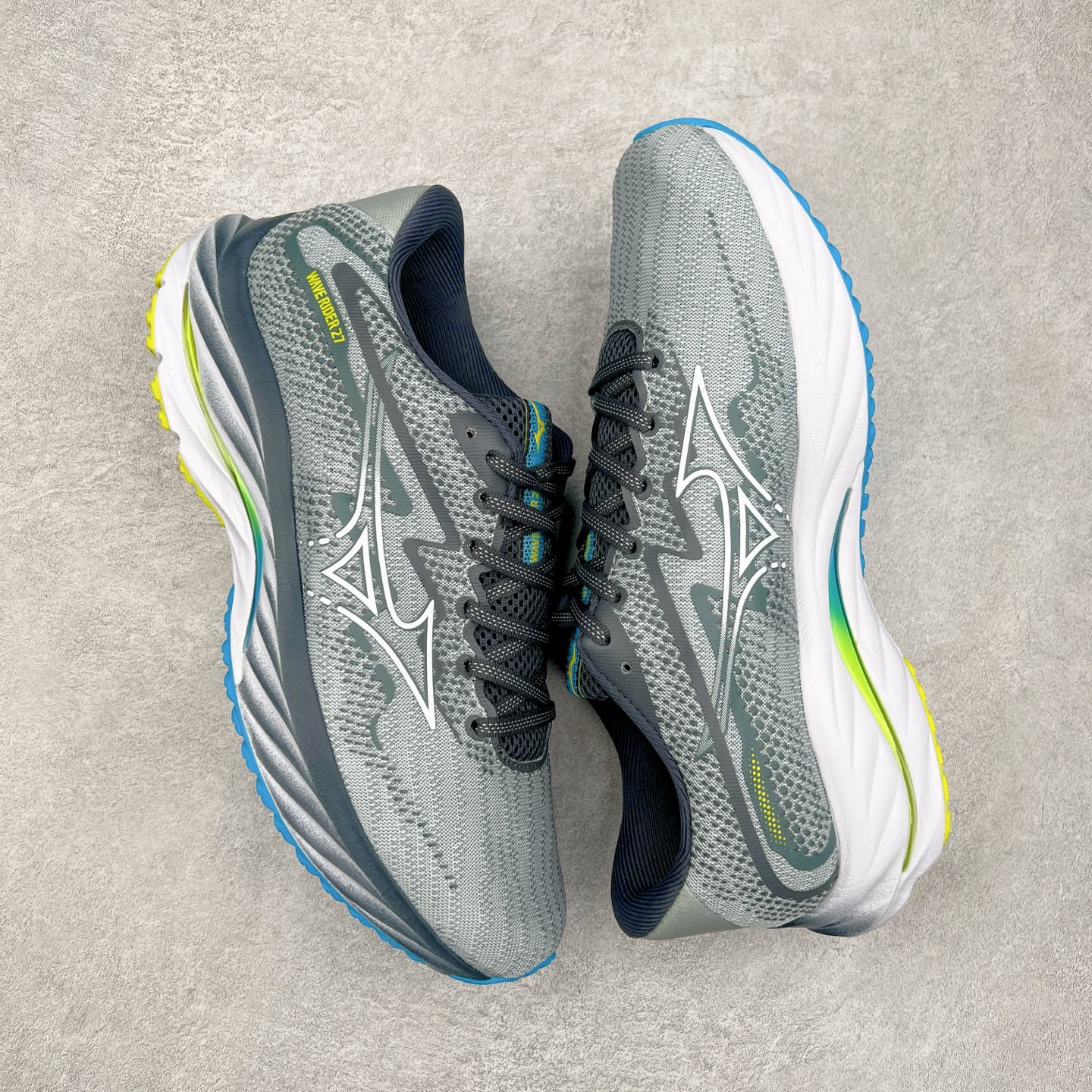 图片[3]-Mizuno Wave Rider 27 美津浓复古厚底织物合成革防滑耐磨透气低帮休闲跑步鞋 美津浓（Mizuno）是日本美津浓株式会社于1906年创立的运动品牌，经过一个多世纪的不断努力现已成为世界著名的运动器具、服装和鞋类生产商。美津浓力求服务于各类运动项目，并竭力使运动生活更加愉快和振奋。产品种类齐全，覆盖几乎全部主要运动项目，达到30万多个品类。尺码：36 36.5 37.5 38 38.5 39 40 40.5 41 42 42.5 43 44 44.5 45-选品中心