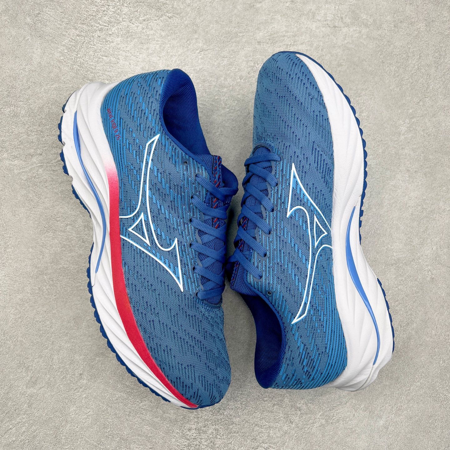 图片[3]-Mizuno Wave Rider 27 美津浓复古厚底织物合成革防滑耐磨透气低帮休闲跑步鞋 美津浓（Mizuno）是日本美津浓株式会社于1906年创立的运动品牌，经过一个多世纪的不断努力现已成为世界著名的运动器具、服装和鞋类生产商。美津浓力求服务于各类运动项目，并竭力使运动生活更加愉快和振奋。产品种类齐全，覆盖几乎全部主要运动项目，达到30万多个品类。尺码：36 36.5 37.5 38 38.5 39 40 40.5 41 42 42.5 43 44 44.5 45-选品中心