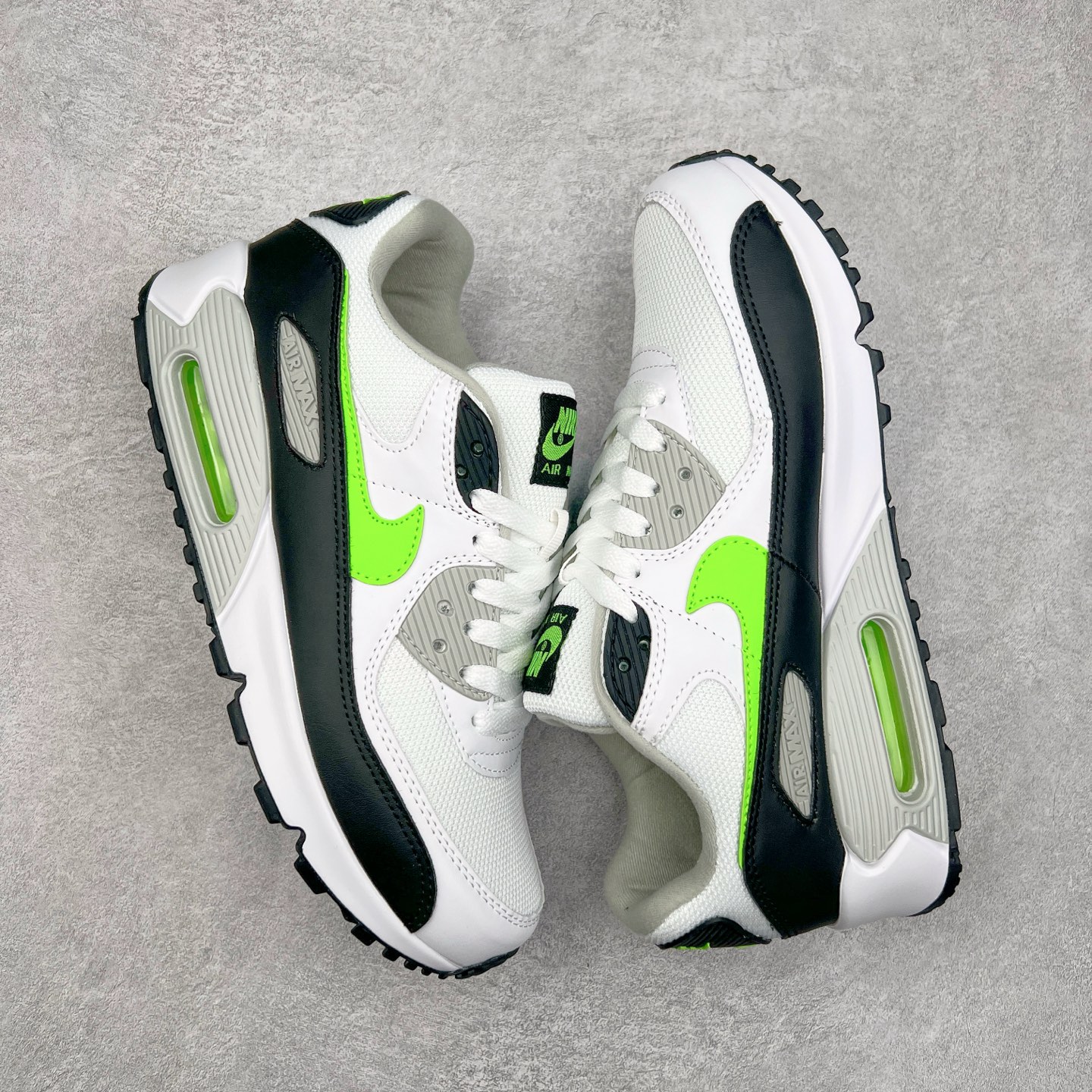 图片[3]-＃MX版 NK Air MAX 90 气垫复古减震跑步鞋 CZ1846-100 经典重温 独家陆续补货 外单专供大厂出品 品质稳定 一百余色 终端操作 Air Max 90于1990年推出 来自Air Max系列 在Air Max 1的基础上改进而得 增加了气垫面积 外型上也更为流线 最特別的就是加入了菱纹塑胶嵌板 为Air Max 90增添了许多潮流气息 皮革鞋面 造就出色耐穿性和支撑力 Max Air缓震配置搭配泡棉中底 令Air Max 90轻盈而舒适 华夫格橡胶外底 铸就Air Max 90非凡的抓地力 而Air Max 90不仅是一双跑鞋 它成功跨越了时间的演进 成为了球鞋文化与潮流圈中最熟为人知的鞋款之一 尺码：36 36.5 37.5 38 38.5 39 40 40.5 41 42 42.5 43 44 44.5 45-选品中心