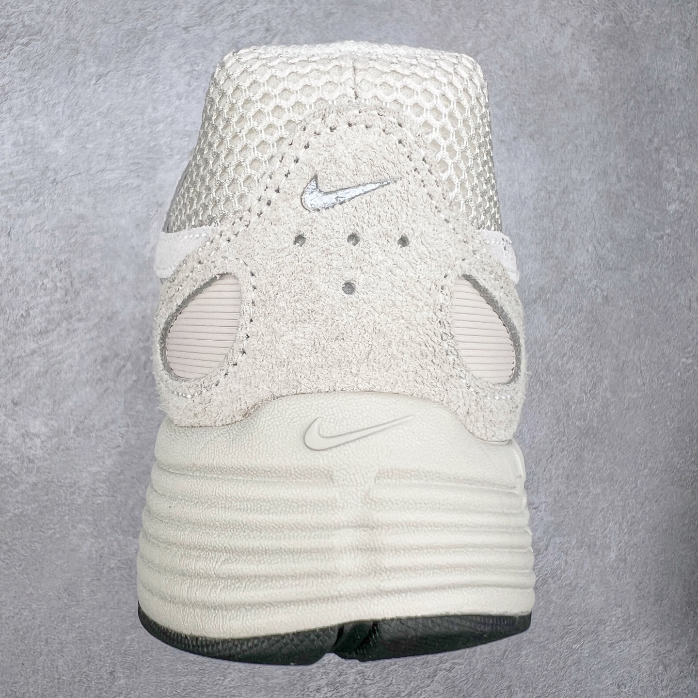 图片[8]-NK P-6000 系列低帮复古老爹风休闲运动舒适慢跑鞋 HF0015-100 购入原鞋原装纸板楦头开发 独家私模四层组合大底 市场唯一正确版本 良心定价 新配色陆续出货 进口三文治网面 融合 Pegasus 过往运动鞋设计 助力 21 世纪早期跑步运动跃升时尚新高度 采用透气网眼布、运动风格线条和耐穿覆面 兼具吸睛外观和舒适感受 中底泡绵以田径赛道为灵感 打造厚实设计 缔造出众缓震性能 尺码：36 36.5 37.5 38 38.5 39 40 40.5 41 42 42.5 43 44 44.5 45-选品中心